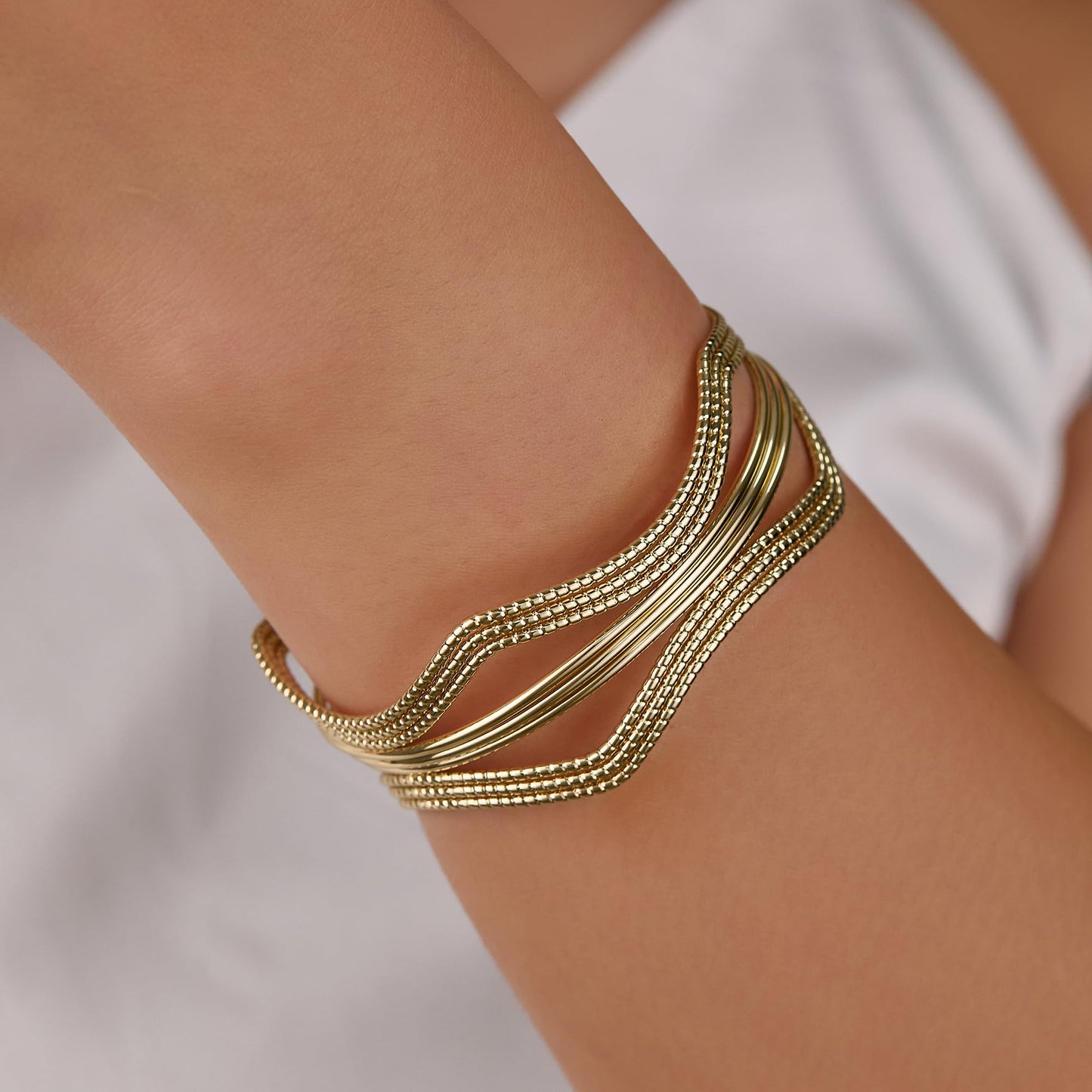 SHINYTE CATALINE Valentine's Day Gift Ideas 14K Gold Plated Chunky Cuff Bracelet For Women,Adjustable Bendable Cuff Bracelets Boho Bangle,Gift for Girlfriend Wife