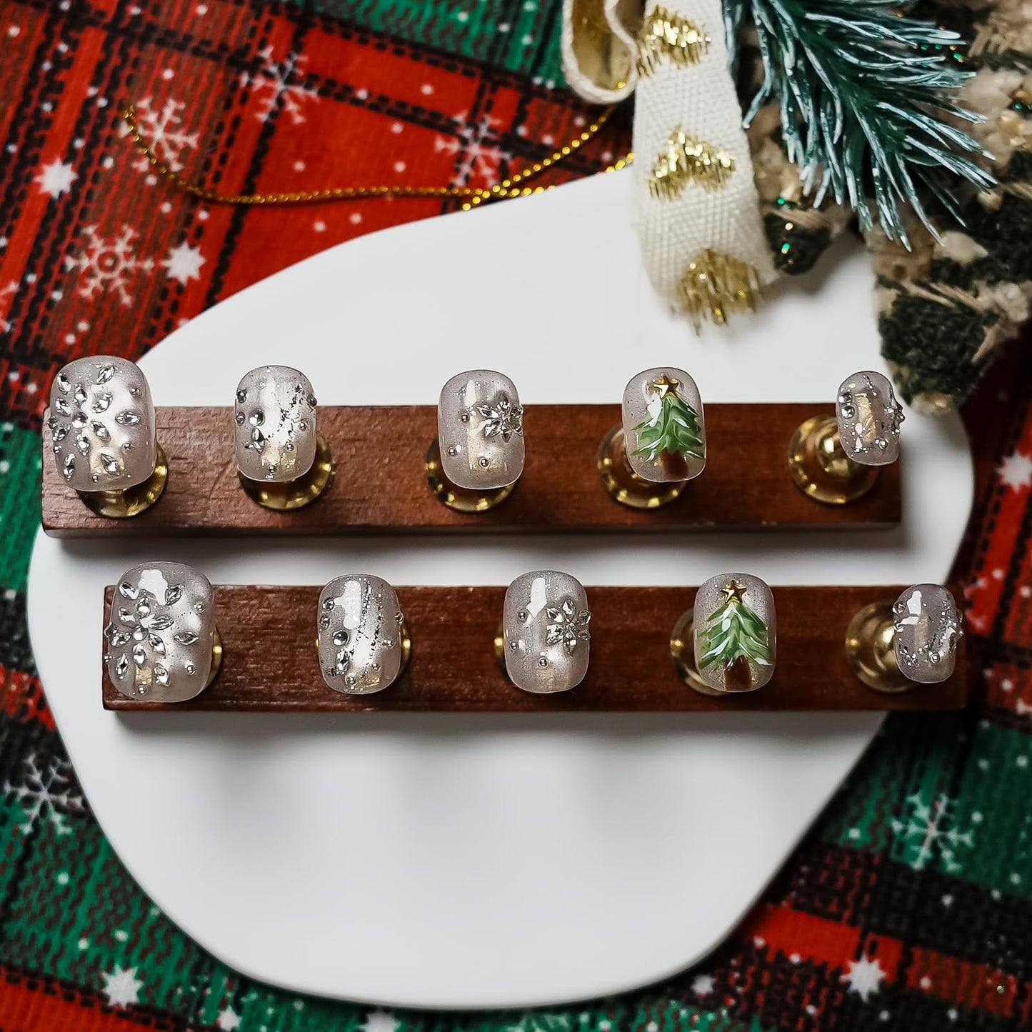 Tesytto Winter Bling Press on Nails Short Coffin Handmade Fake Nails with 3D Snowflake Gems Design, Silver Glitter Artificial Nails Tree Light Design Reusable Stick on Nails (Winter Snow Scene, M)