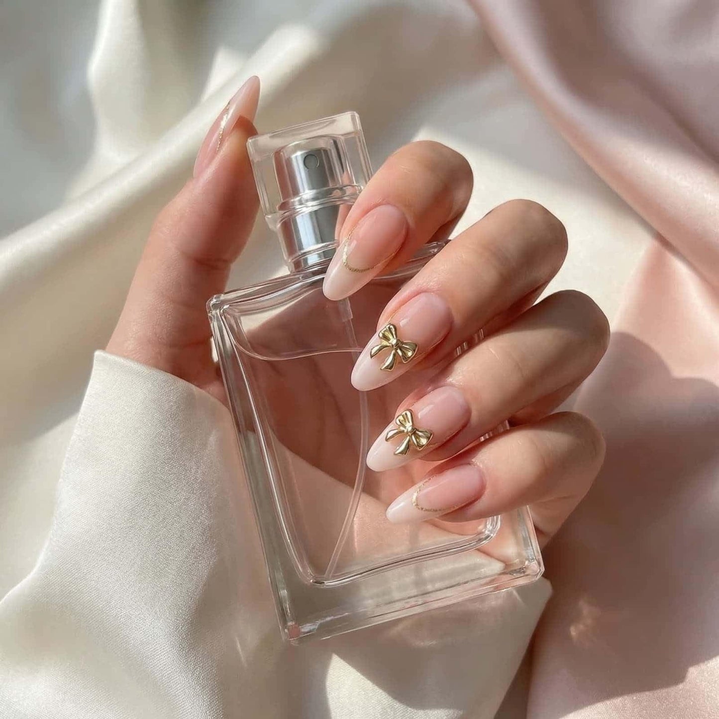 Medium Almond Press on Nails Gold French Tip Fake Nails Nude with Gold Foil Design Glossy Acrylic Glue on Nails Reusable Artificial Nail Full Cover Sticker on Nails for Women 24 Pcs