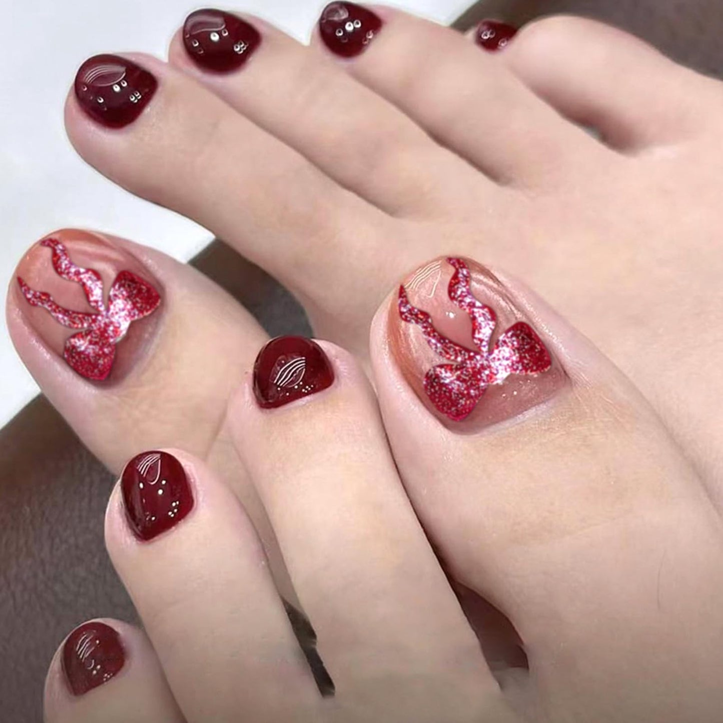 Wine Red Press on Toenails Short Square Fake Toe Nails with Glitter Bow Design Cute False Toenails Reusable Glue on Nails Dark Red Glossy Acrylic False Toenails for Coquette Women 24Pcs