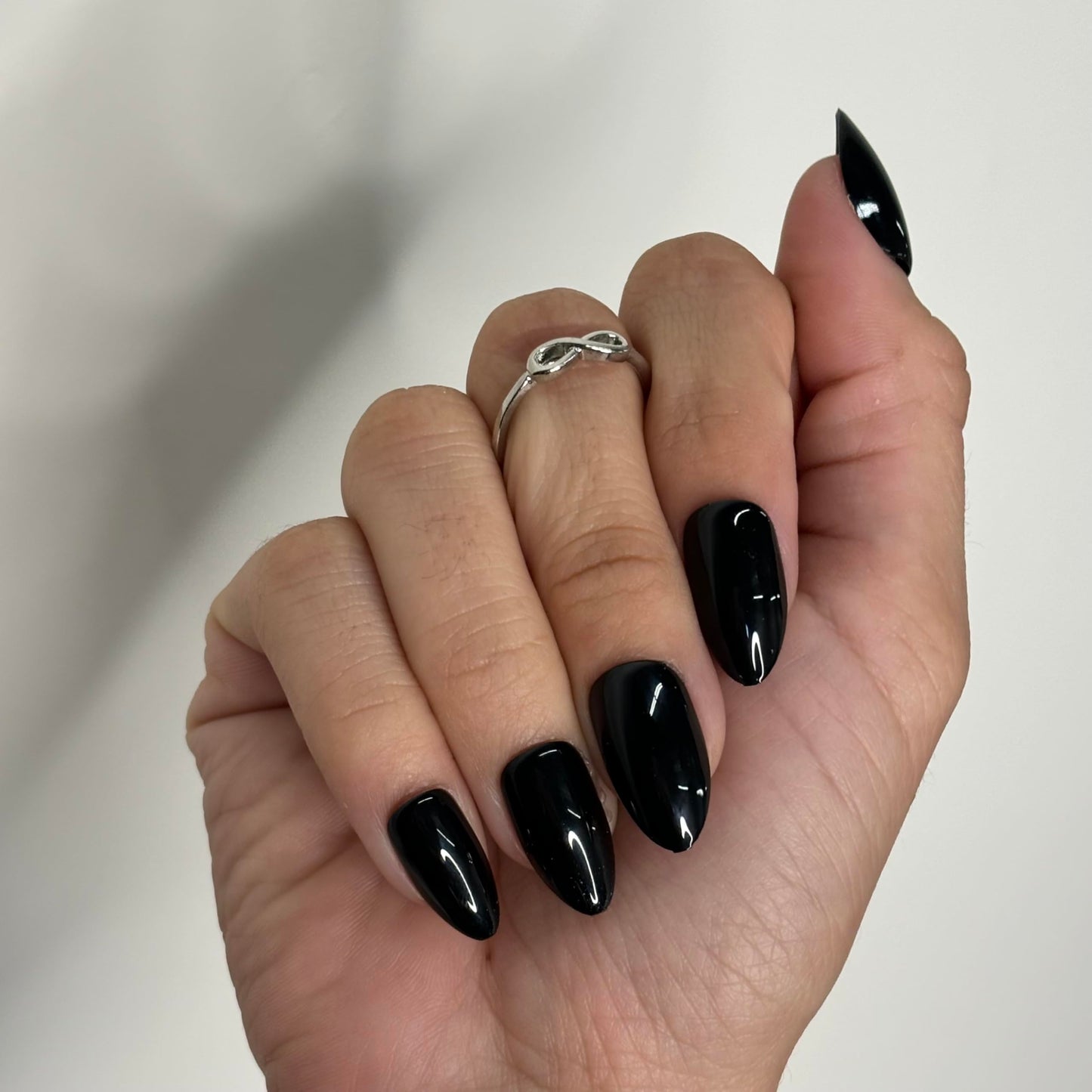 DARK QUEEN Press-On Nails by Lavaa Beauty | Short Almond Black Glossy Nails