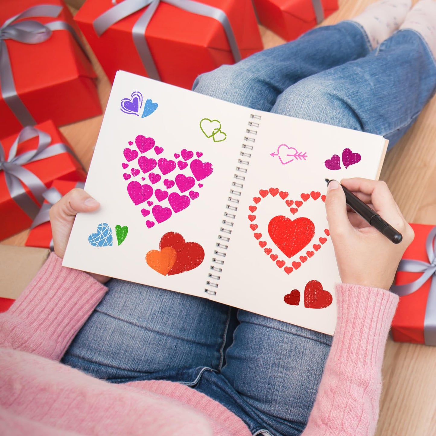 JarThenaAMCS 16Pcs Heart Shaped Stencils Assorted Stencils Reusable Love Heart Plastic Drawing Painting Template for Mother's Day Valentine's Day DIY Art Craft Painting on Wood