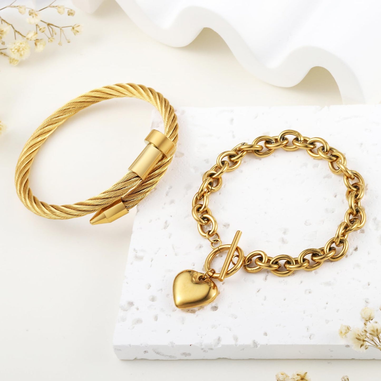 LCTrusttmor Gahna Heart Bracelets for Women, Stackable 18K Gold Plated Heart Charm with Adjustable Link Chain Set Dainty Jewelry Gifts