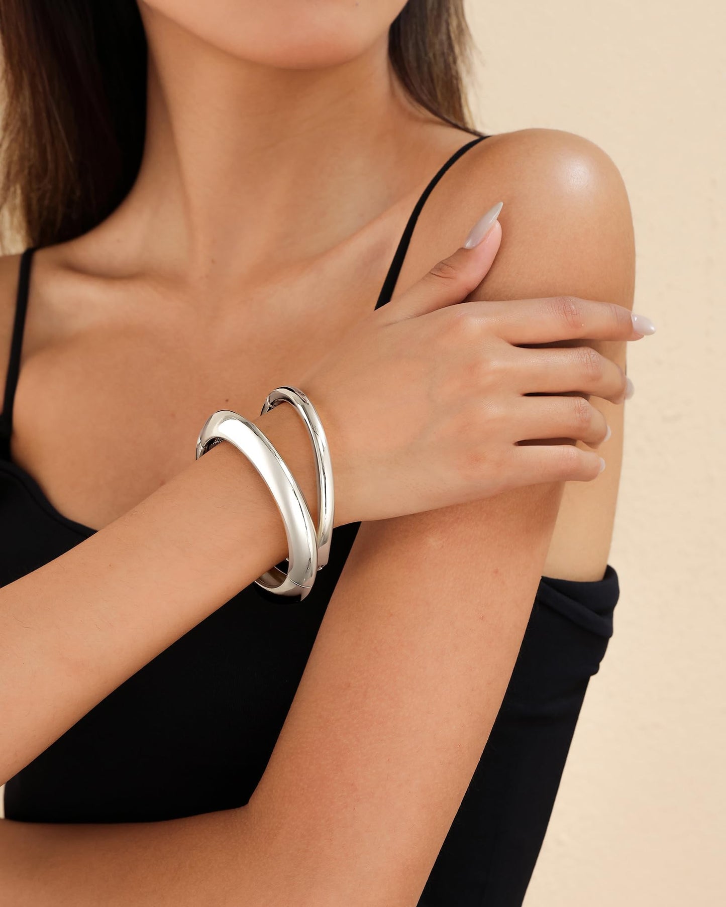 AYWFCBF 2pcs Silver Cuff Bangle Bracelets for Women, Trendy Hinged Cuff Open Wide Chunky Gold Bracelet Stack Arm Cuff Statement Jewelry Gifts for Women