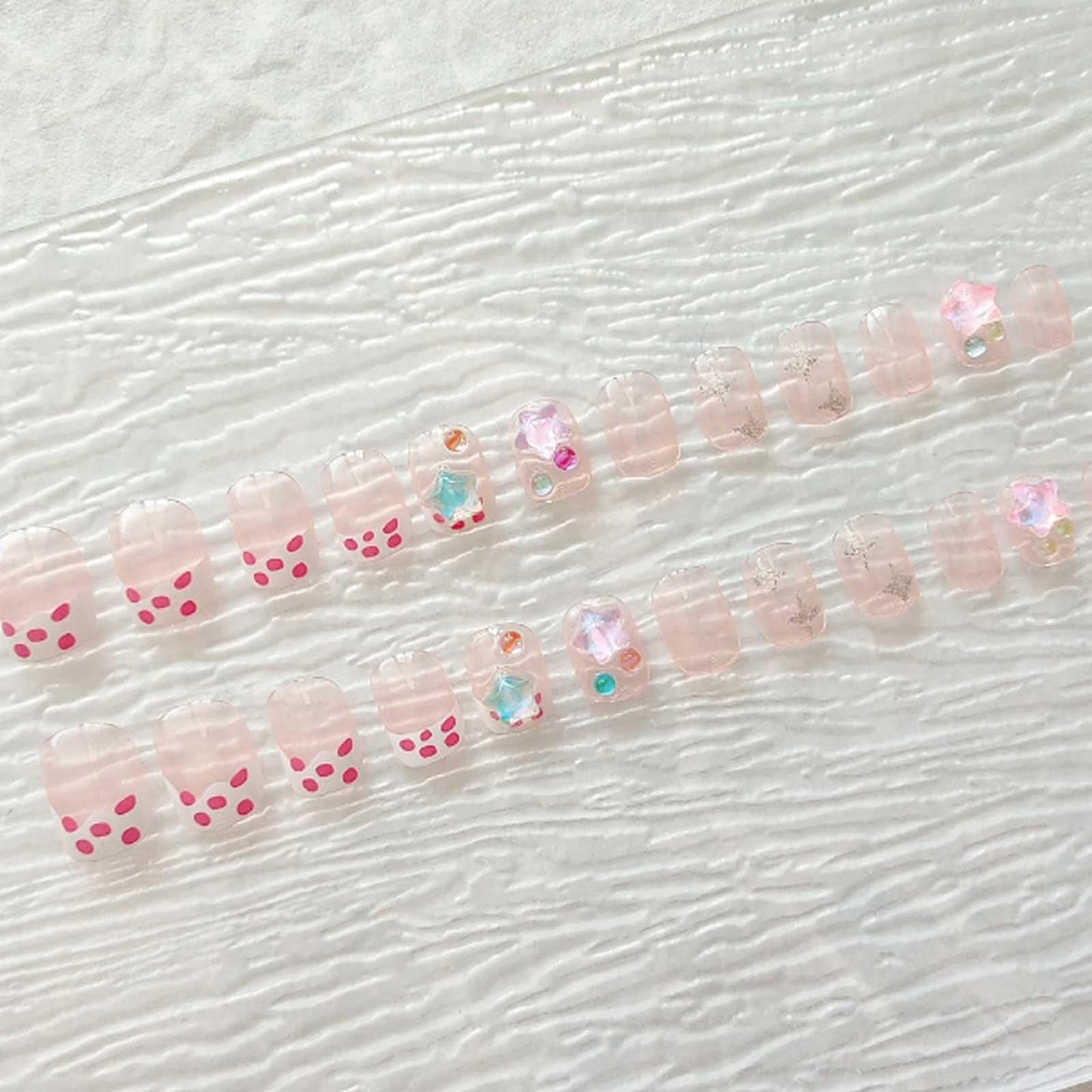 Hkanlre Short Press on Nails 3D Fake Nails Tips Full Cover Cute False Nails for Women and Girls 24PCS