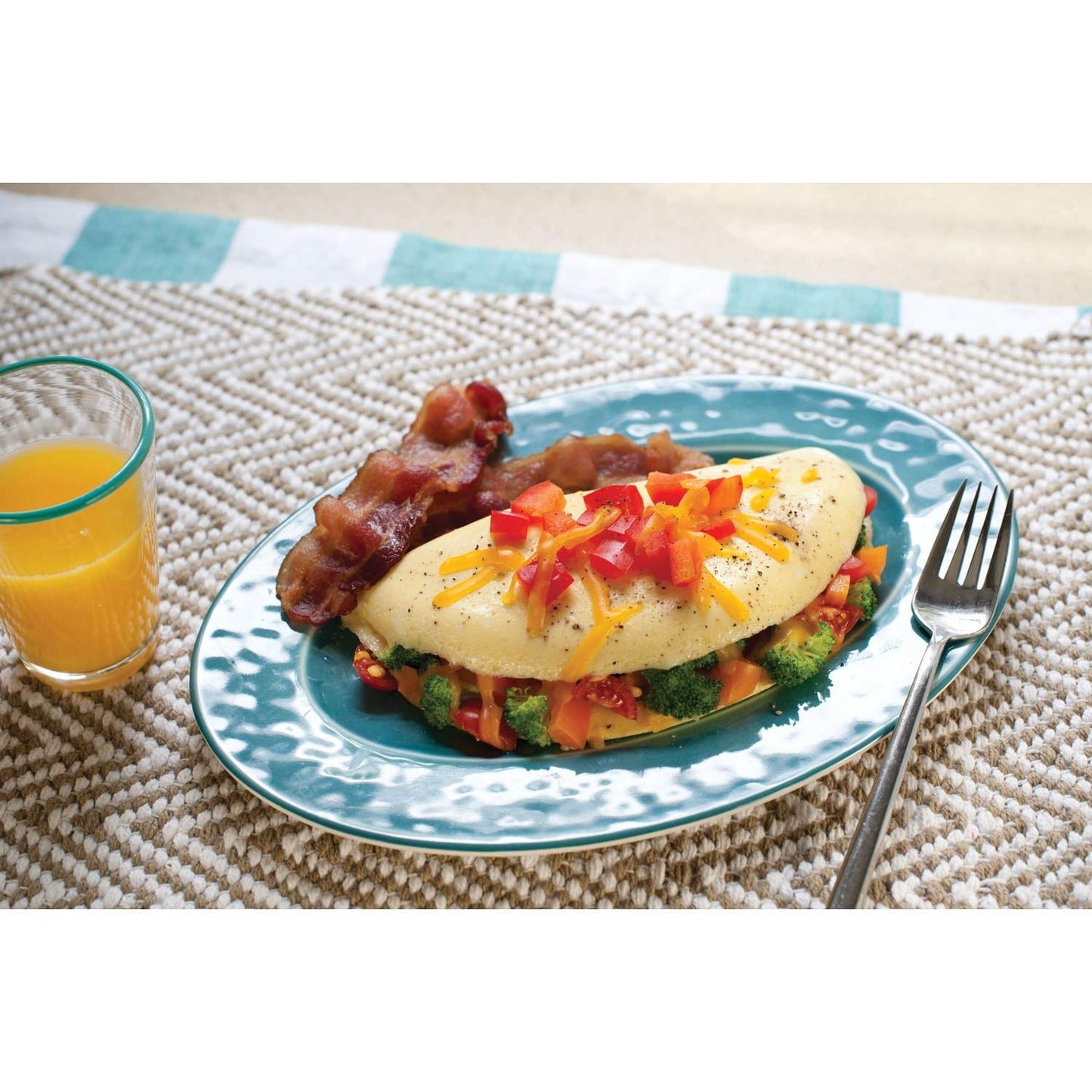 Nordic Ware Easy Breakfast Set - Omelet Pan and 2 Cavity Egg Poacher (Microwaveable)