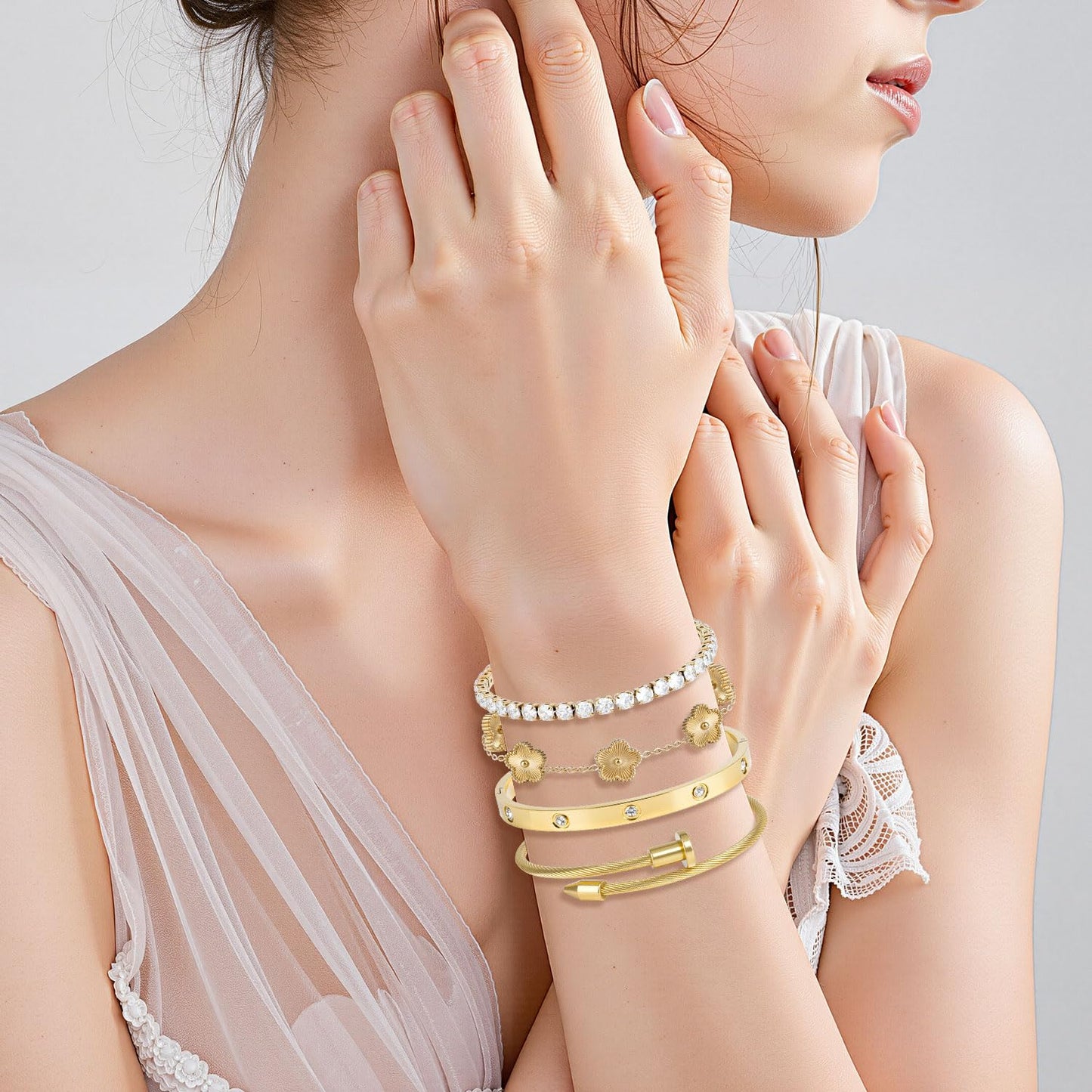18K Gold Plated Clover Bracelet Bangle Set, 4pcs Stackable Four Leaf Gold Bracelet Set for Wife Mom Girlfriend