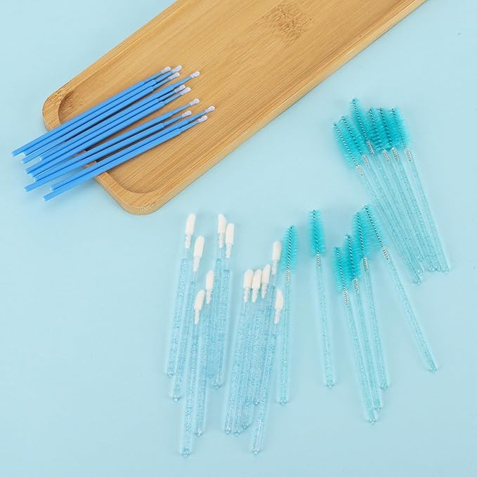 600 PCS Eyelash Extension Supplies Kit, 200 Spoolies Mascara Wands Disposable 200 Lip Brushes 200 Micro Swabs Blue Eyelash Brushes Makeup Applicator Tool