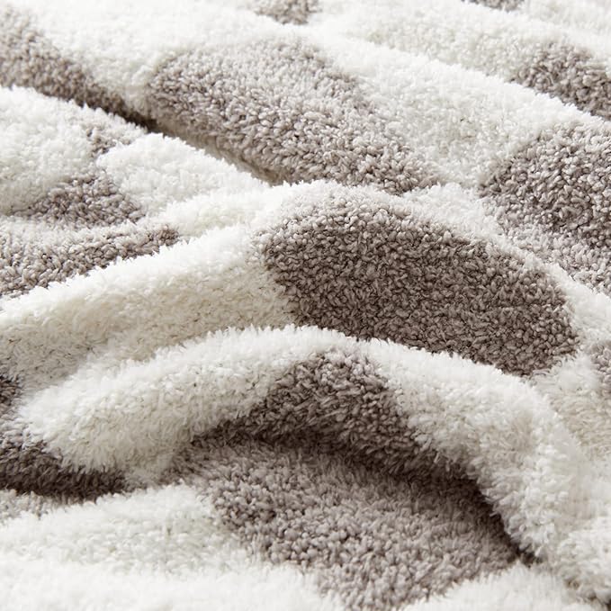 CozeCube Checkered Blanket, Ultra Soft Cozy Grey and White Throw Blanket, Warm Cozy Knit Fuzzy Plush Checkerboard Throw for Couch Bed Sofa, 60"x80"