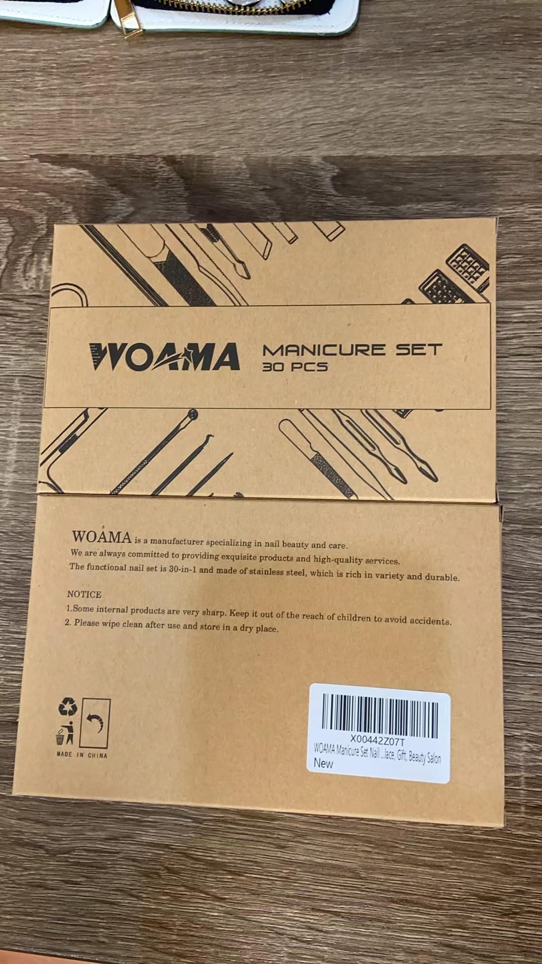 WOAMA Manicure Set Nail Clippers 30-piece Pedicure Kit Manicure Tools Nail Manicure Kit with Green Travel Case for Home, Workplace, Gift, Beauty Salon