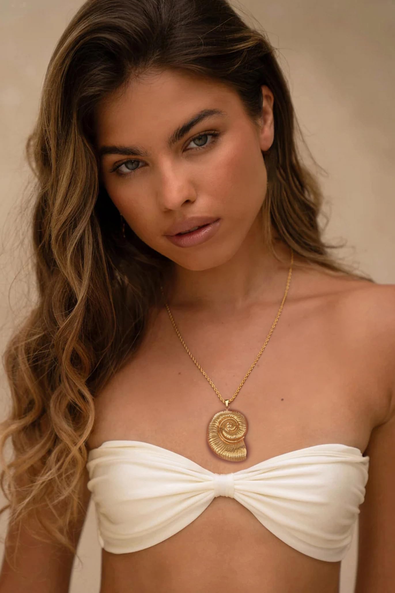 CANEVINKA 18K Gold Plated Conch Pendant Necklace for Women Boho Sea Shell Necklace Beach Mermaid Jewelry