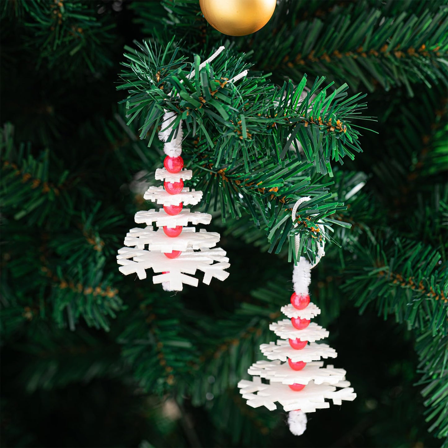 Buryeah 50 Sets White Snowflake Layered Christmas Ornament Craft Kit Makes Small Felt Snowflakes Christmas Tree Felt Crafts for Xmas Decoration Stocking Stuffer Holiday Fun Home Activities