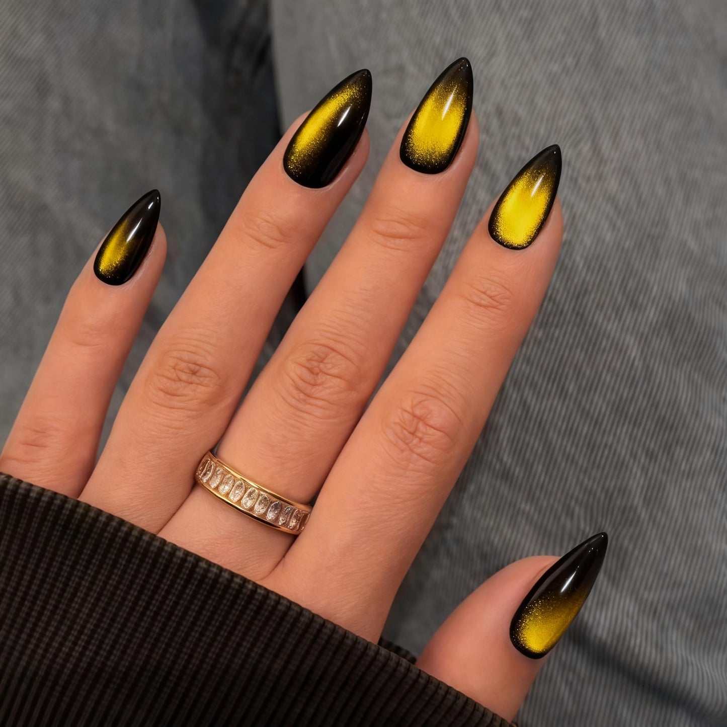 Cat Eye Black Gold Press On Nails Medium Short Almond Shaped - 30Pcs Stiletto Fake Nails Acrylic Press ons Natural Thick Gel Nails Short Glue on Nails Opaque Glitter False Nails for Women No Glue