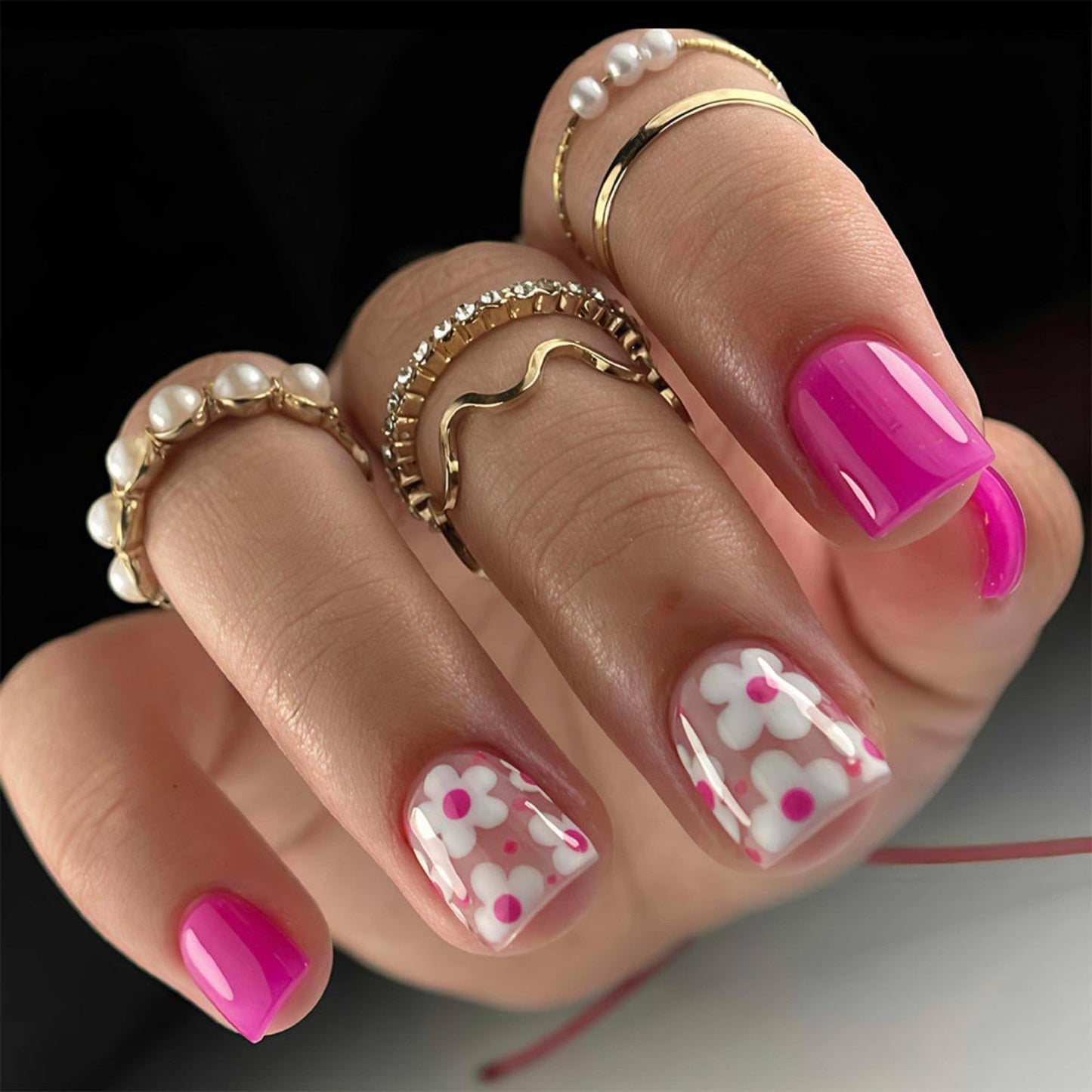 Flower Press on Nails Short Square Fake Nails with White Floral Design Glossy Rose Pink Nails Press on Spring Summer False Nails Reusable Full Cover Glue on Nails for Women Manicure 24Pcs