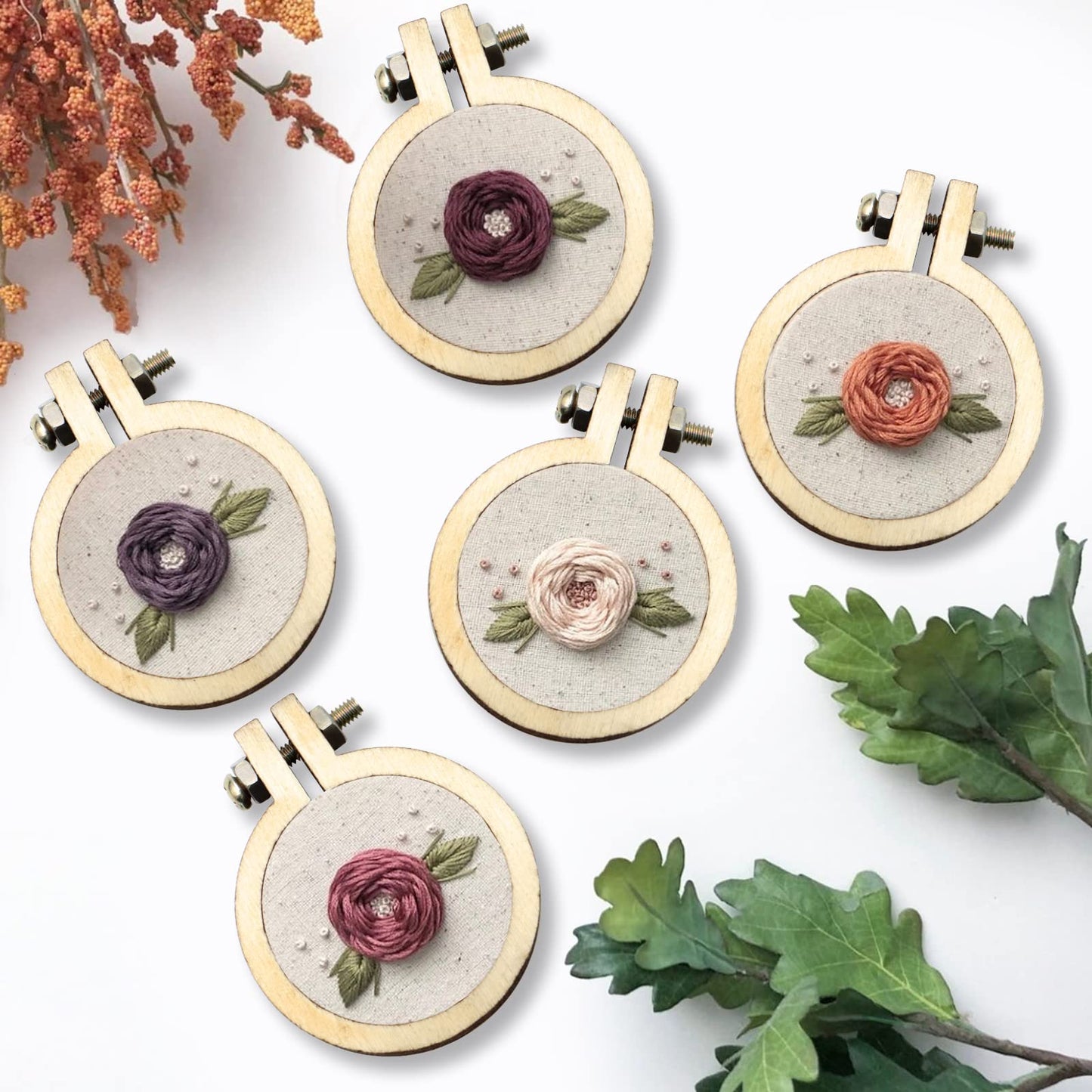 ZOCONE 40 Packs Mini Embroidery Hoops, Small Ring Tiny Embroidery Hoops, Round Wood Hoops for DIY Pendant Embroidery Necklace Jewelry Pendant and Keychain