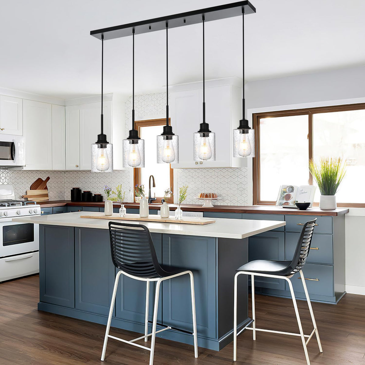 Black Chandelier 5 Light Dining Room Lighting Fixtures Hanging Linear Pendant Lights Industrial Modern Chandelier with Seeded Glass for Kitchen Island Living Room Bedroom Foyer Hall Entryway