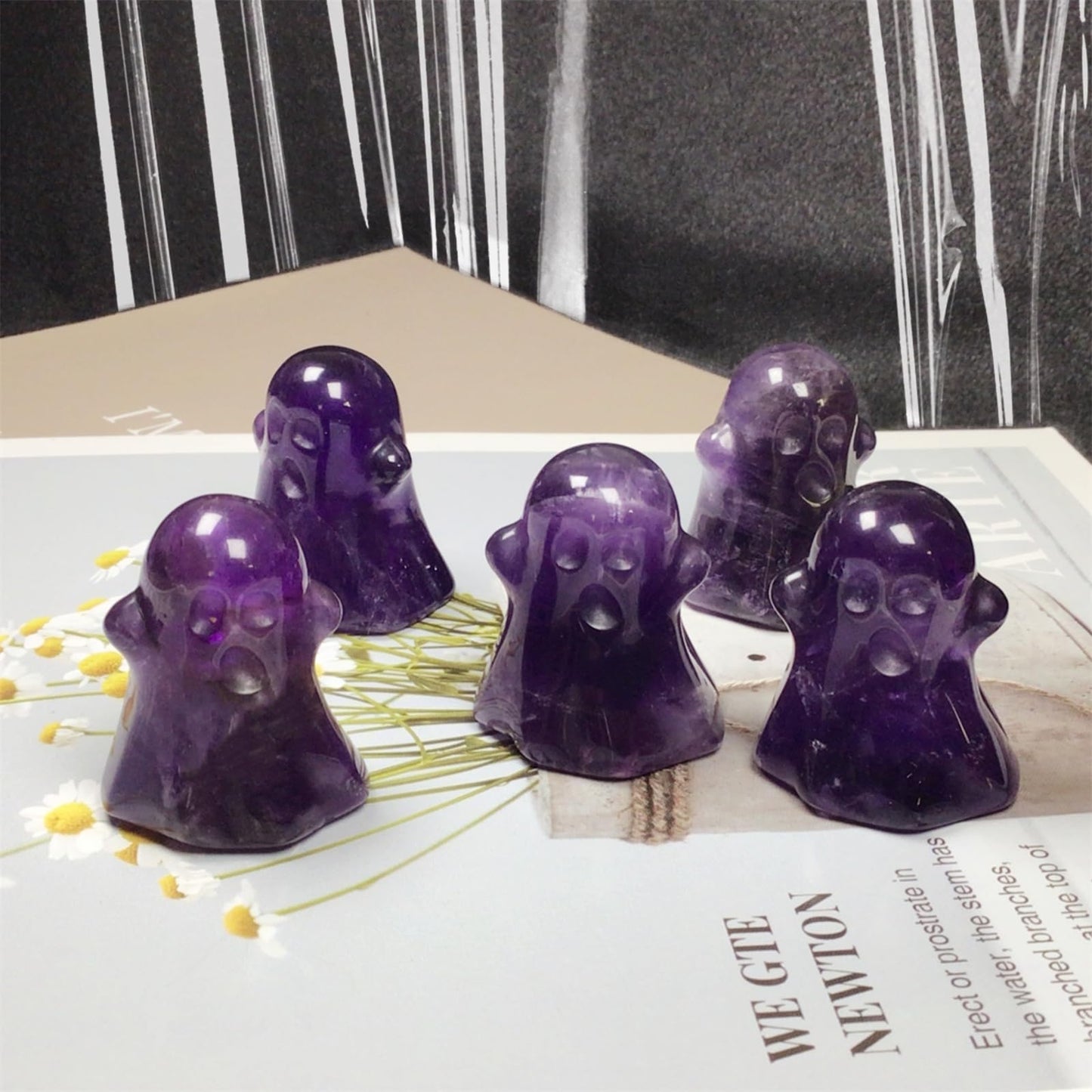 RECKSI 1.2"x1" Natural Crystal Ghost Figurine for Halloween Decoration Carved Reiki Healing Stone Statue for Desk Haunted Decor, Amethyst