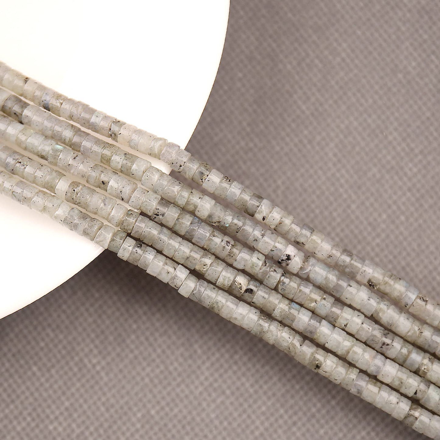 150PCs Natural White Labradorite Spacer Beads, Loose Semi Precious Flat Round Gemstone Heishi Disc Stone Beads for Beading Jewelry Making 4mm*2mm 38cm