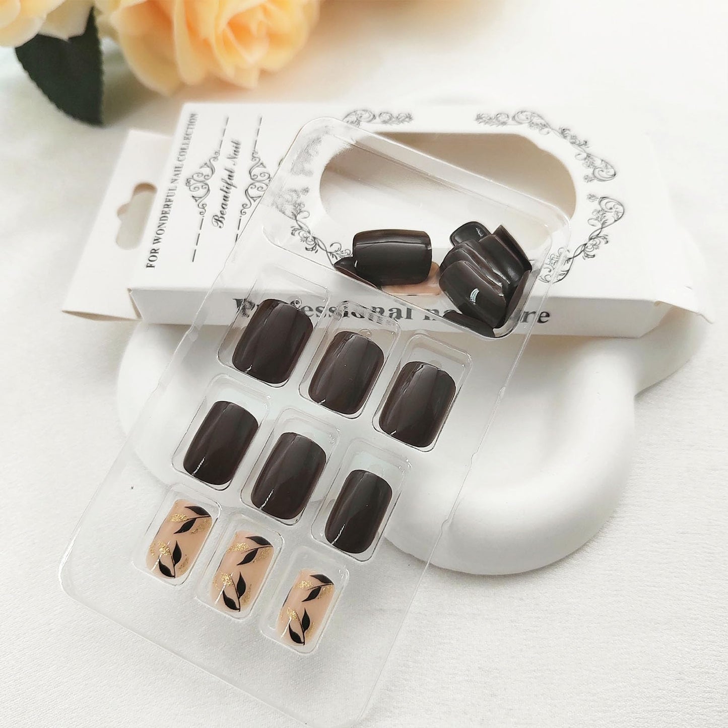 Short Press on Nails Square Fake Nails Press ons with Leaf Designs Brown Full Cover Acrylic Nails Gold Glitter Glue on Nails Glossy & Simple Artificial False Nails for Women 24 Pcs