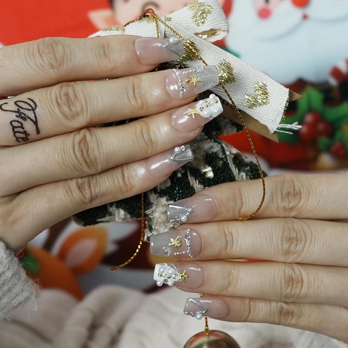 Tesytto Cat Eye Press on Nails Handmade Short Square - Snowflake & Luxe Tree Light Design with 3D Pearl Gold Star, Winter False Nails for Women Girls (Holiday Cateye,S)