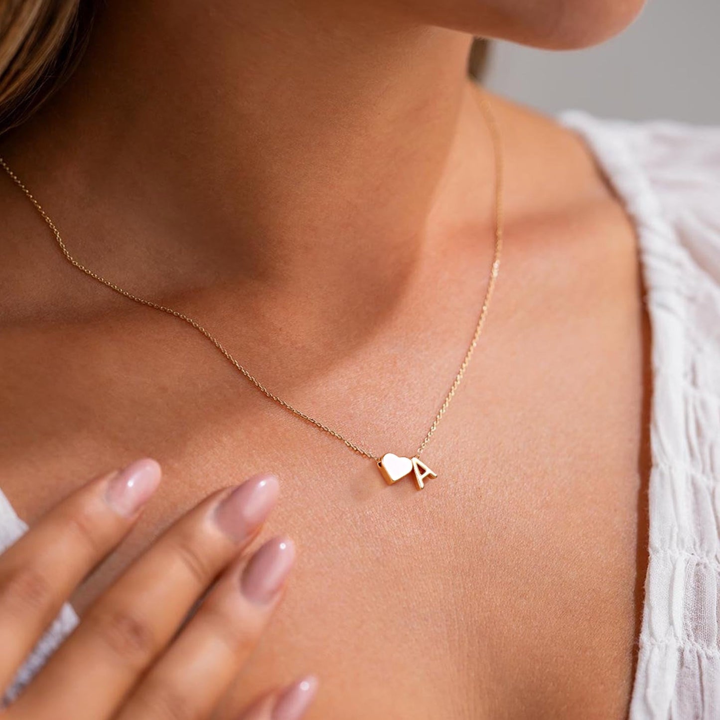 Turandoss Initial Necklaces for Women Trendy, Tiny Heart Initial Q Necklace Dainty Heart Necklaces Tiny Personalized Monogram Name Necklace for Women Jewelry