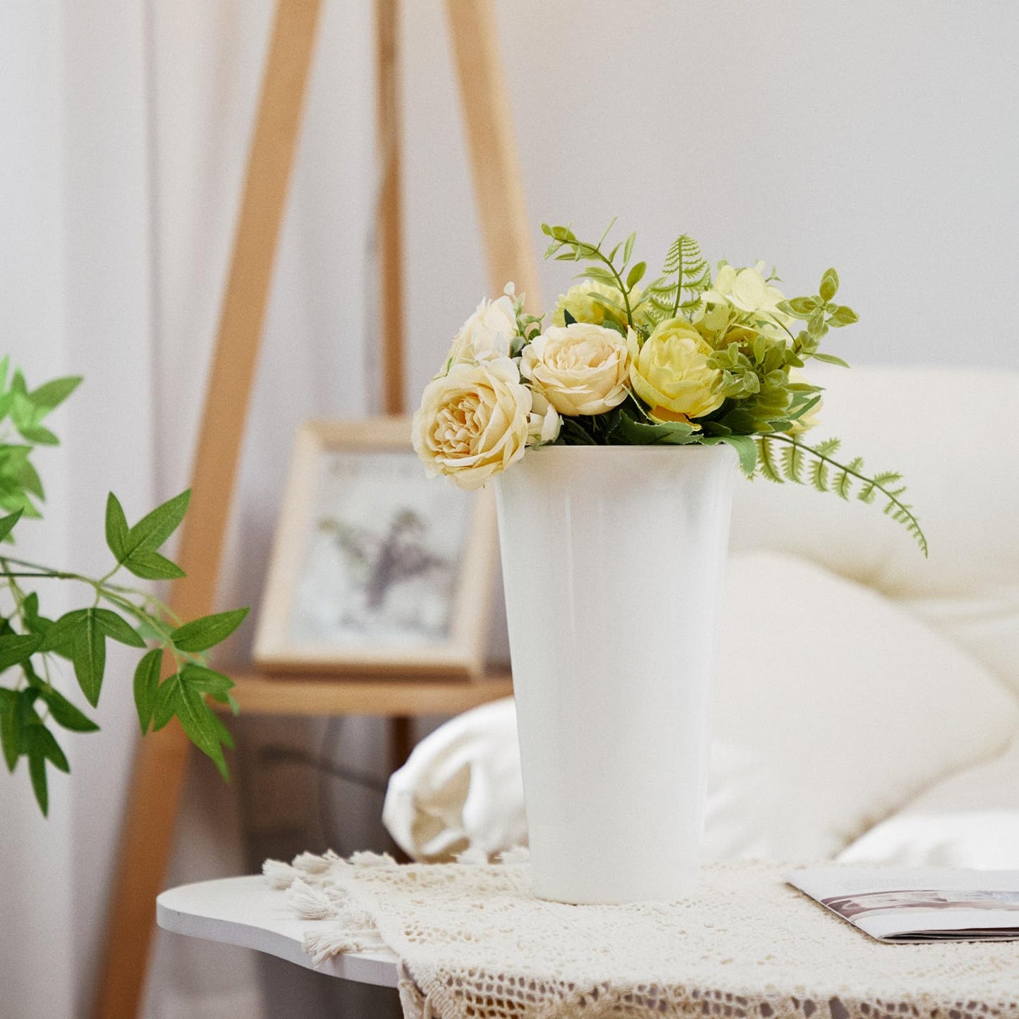 Ninehaoou 16 Pack Flower Buckets 9.84 Inch Plastic Flower Vases Modern Round Vases for Centerpieces Floral Display Decorative Buckets for Table Home Wedding Decorations (Pure White)