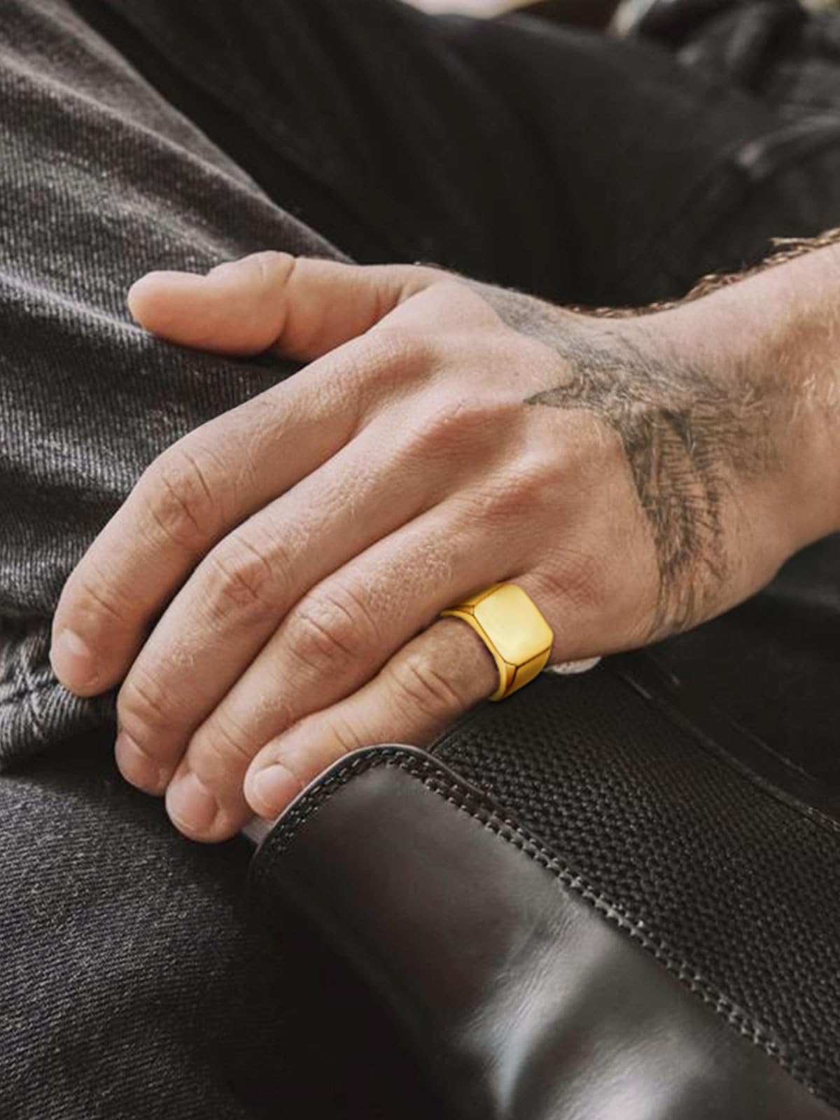 ChainsHouse Signet Biker Rings Solid Polished 18K Gold Cool Finger Ring for Men, Size 7