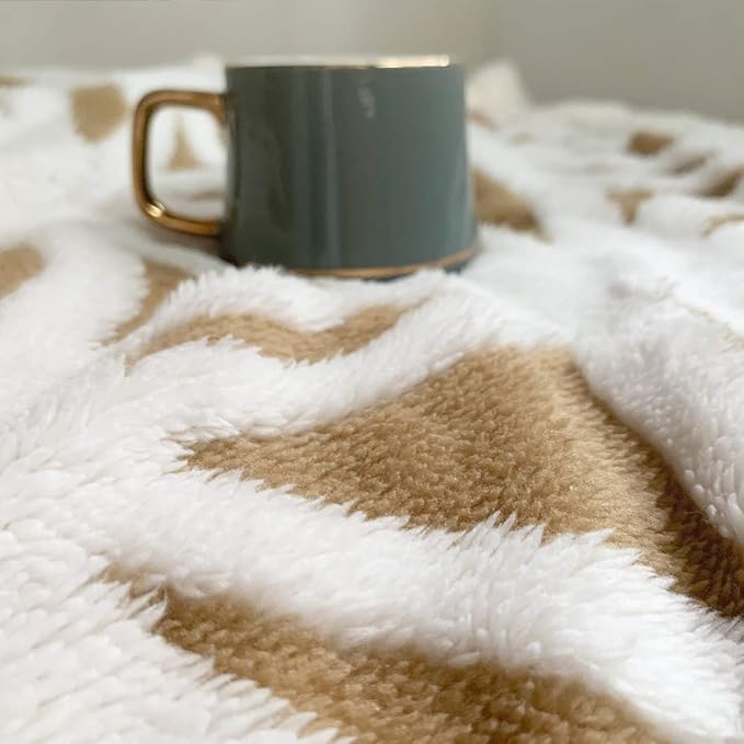 LOMAO Sherpa Fleece Blanket Fuzzy Soft Throw Blanket Dual Sided Blanket for Couch Sofa Bed (Khaki, 51"x63")
