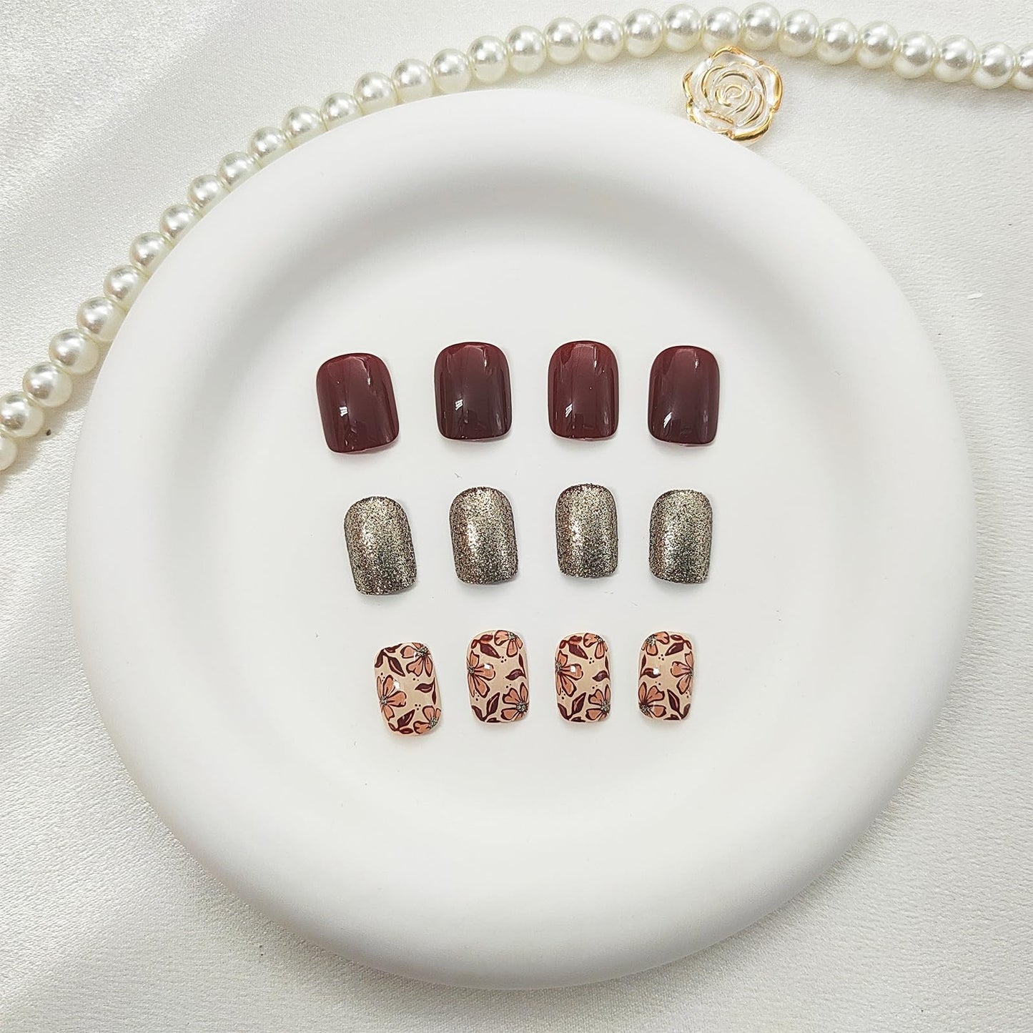 Fall Press on Nails Short Fake Nails with Glitter & Flower Leaves Designs Square Nails Press ons Glossy Glue on Nails Red Brown Acrylic Nails Thanksgiving Artificial Stick on Nails for Women 24Pcs