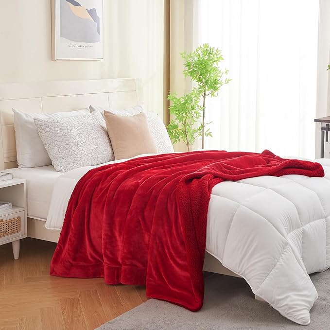 SOCHOW Sherpa Fleece Throw Blanket, Double-Sided Super Soft Luxurious Plush Blanket Twin Size, Classic Red, 60x80 inches