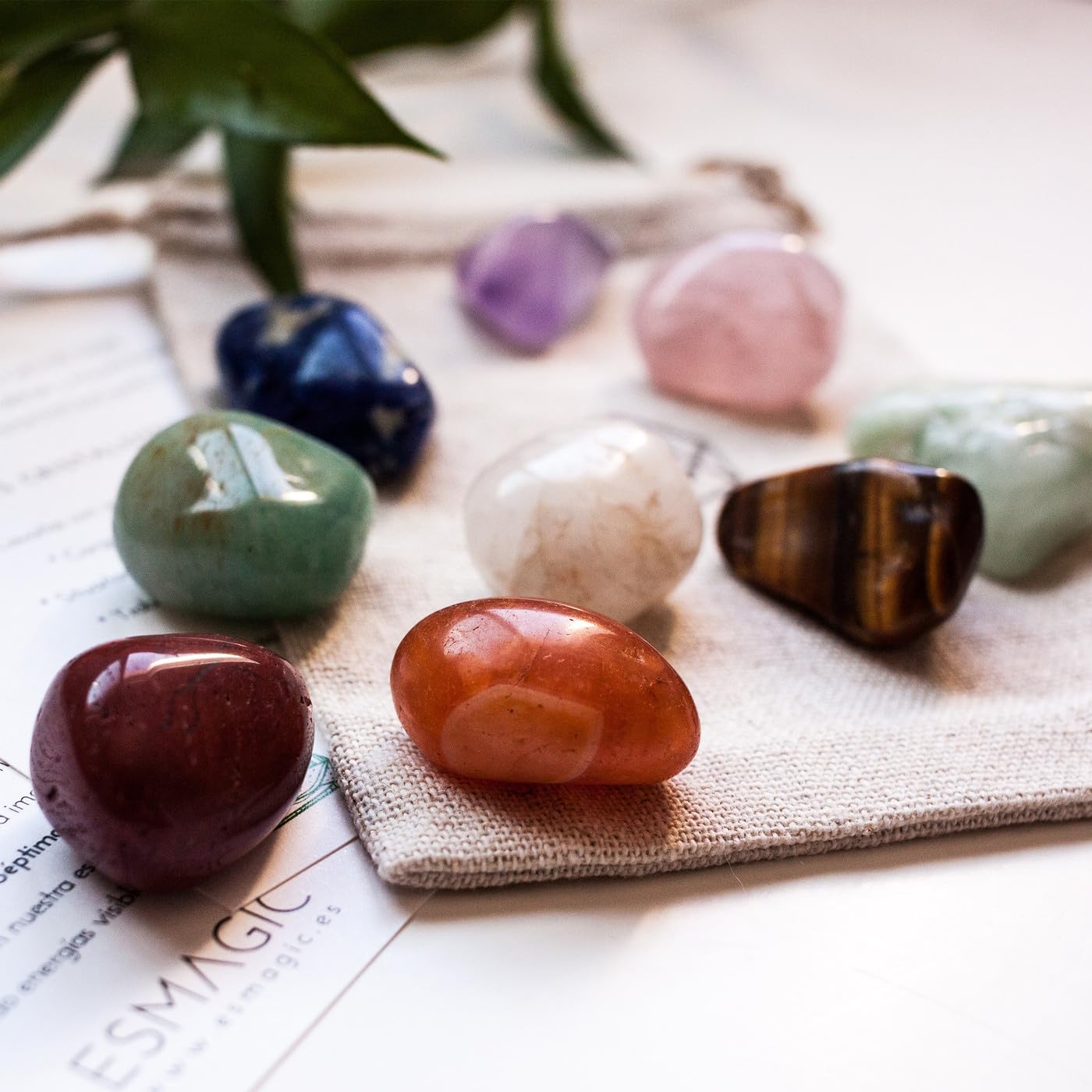 MAIBAOTA 1.6-2.0"Red Jasper Stone Large Red Stone Reiki Jasper Natural Tumbled Polished Stones for Energy Witchcraft Therapy Meditation DIY Crystals for Protection