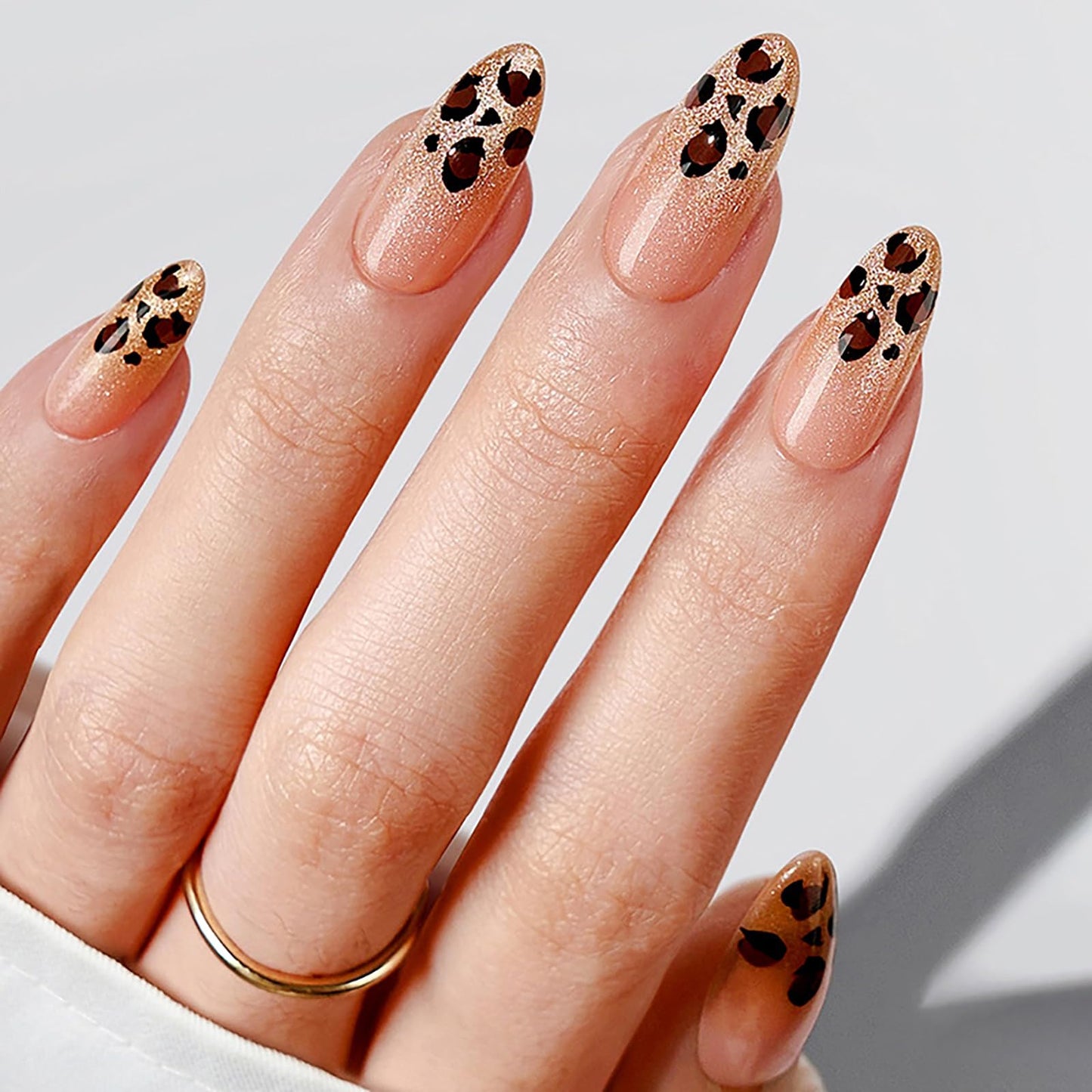 Medium Almond Press on Nails with Designs Gold Nude Pink Fake Nails Nails Press ons Acrylic Nails False Glossy Artificial Full Cover Stick on Nails for Women Girls 24 Pcs