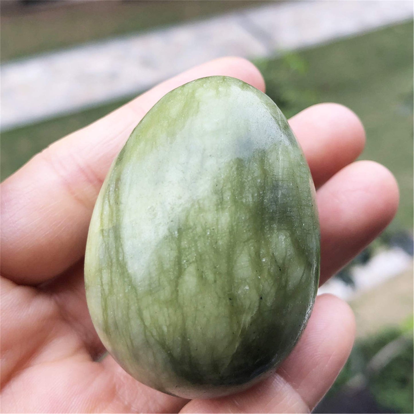 favoramulet Polished Stone Egg for Easter Day, Palm/Pocket/Worry Enegry Healing Crystal Display Sphere Figurine Fengshui, Green Jade 1.8" x 1.3"
