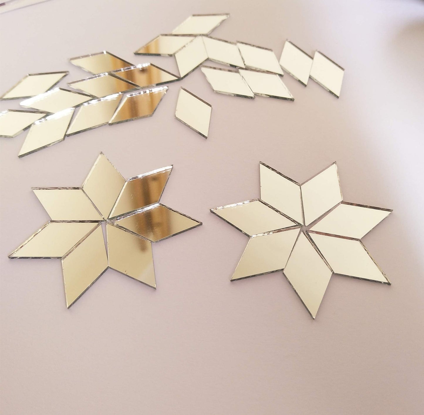 Set of 200pcs RUIXUAN Diamond Shape Mosaic Tiles Mirror Glass Home Decoration Crafts DIY Accessory (1/2x1inch)