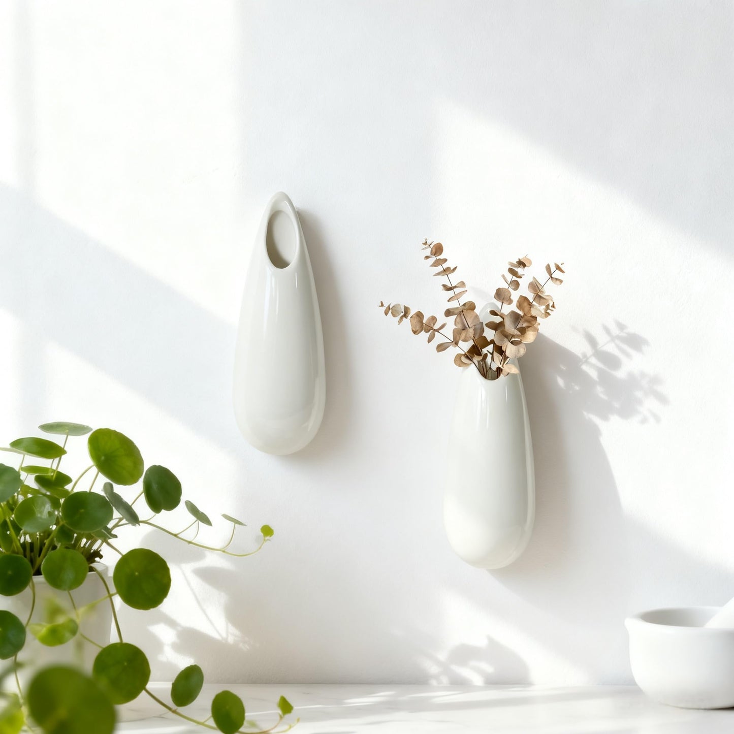 2 Pack White Ceramic Wall Vases,7.9 Inch Wall Hanging Plant Holder,Cubicle Modern Decor Plant Holder Vase for Indoor Plants, Hanging Propagation Flower Pots for Air Vases