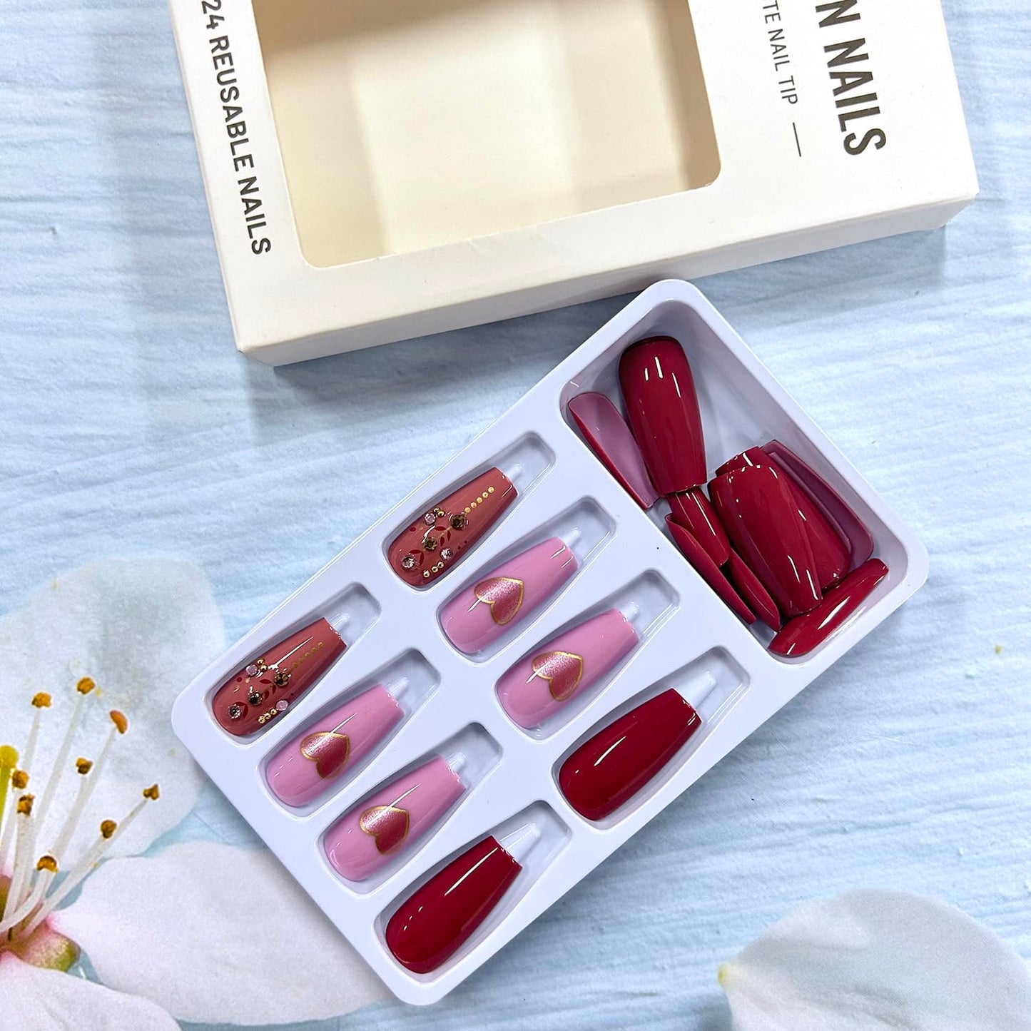 24Pcs Love Heart Press on Nails - Medium Square False Nails, Solid Color, Rhinestones Design, Coffin Acrylic Nails, Full Cover Press Ones, Artificial Nails for Women