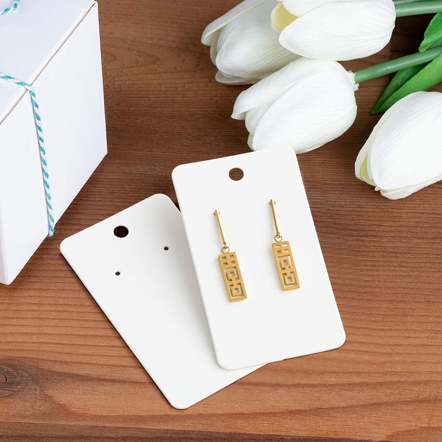 Juvale Earring Cards for Selling Jewelry - 3.5 x 2 In, White, 200 Pack - Bulk Earring Display Cards for Jewelry Packaging & Storage