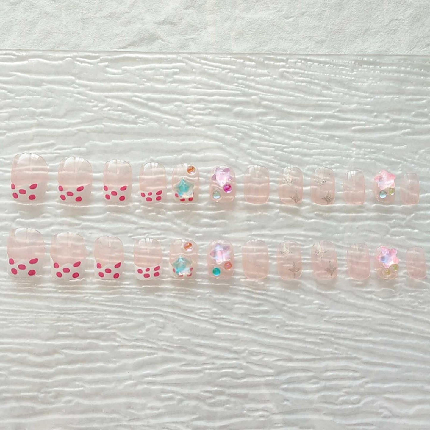 Hkanlre Short Press on Nails 3D Fake Nails Tips Full Cover Cute False Nails for Women and Girls 24PCS