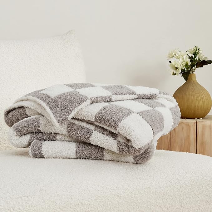 CozeCube Checkered Blanket, Ultra Soft Cozy Grey and White Throw Blanket, Warm Cozy Knit Fuzzy Plush Checkerboard Throw for Couch Bed Sofa, 60"x80"