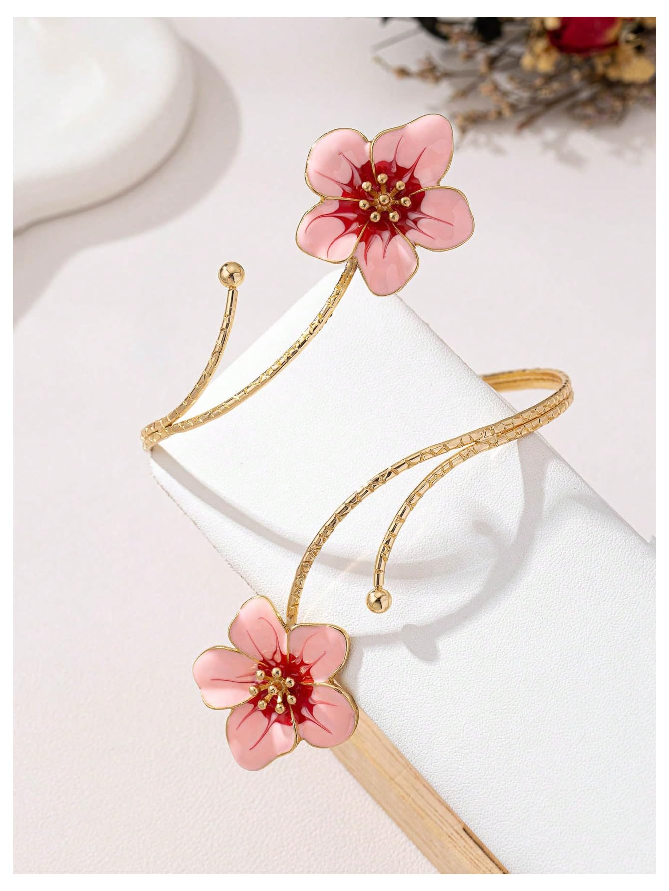 MakeMeChic Beach Gold Arm Cuff Jewelry for Women Bangle Band Armlet Flower Upper Arm Cuff Bracelet Summer Beach Essentials Multicolor One-Size