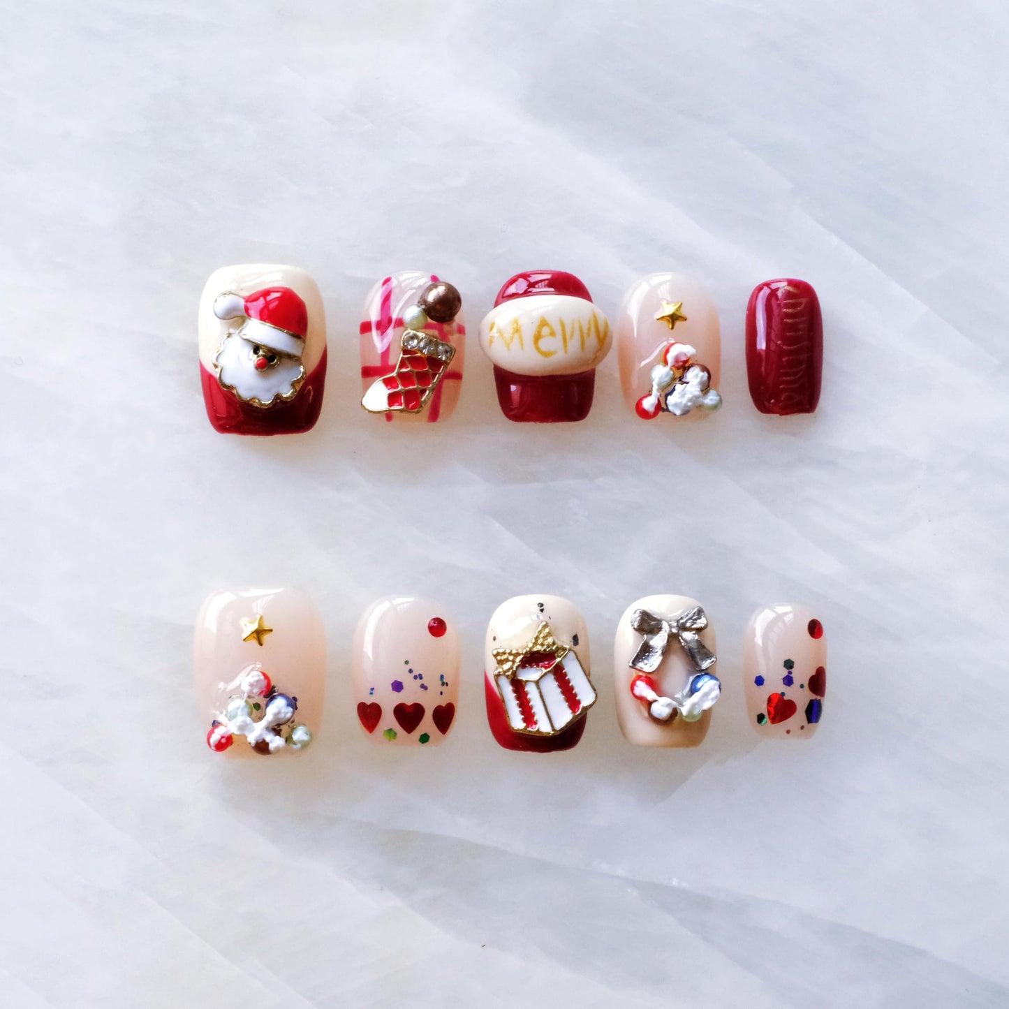 GLORS Collection Nail Painting Christmas Press-On Nails, Short Square Shape, Hand-Painted & 3D Winter Design, Holiday Party Artificial Nails, 10 Pieces (XS, SS)
