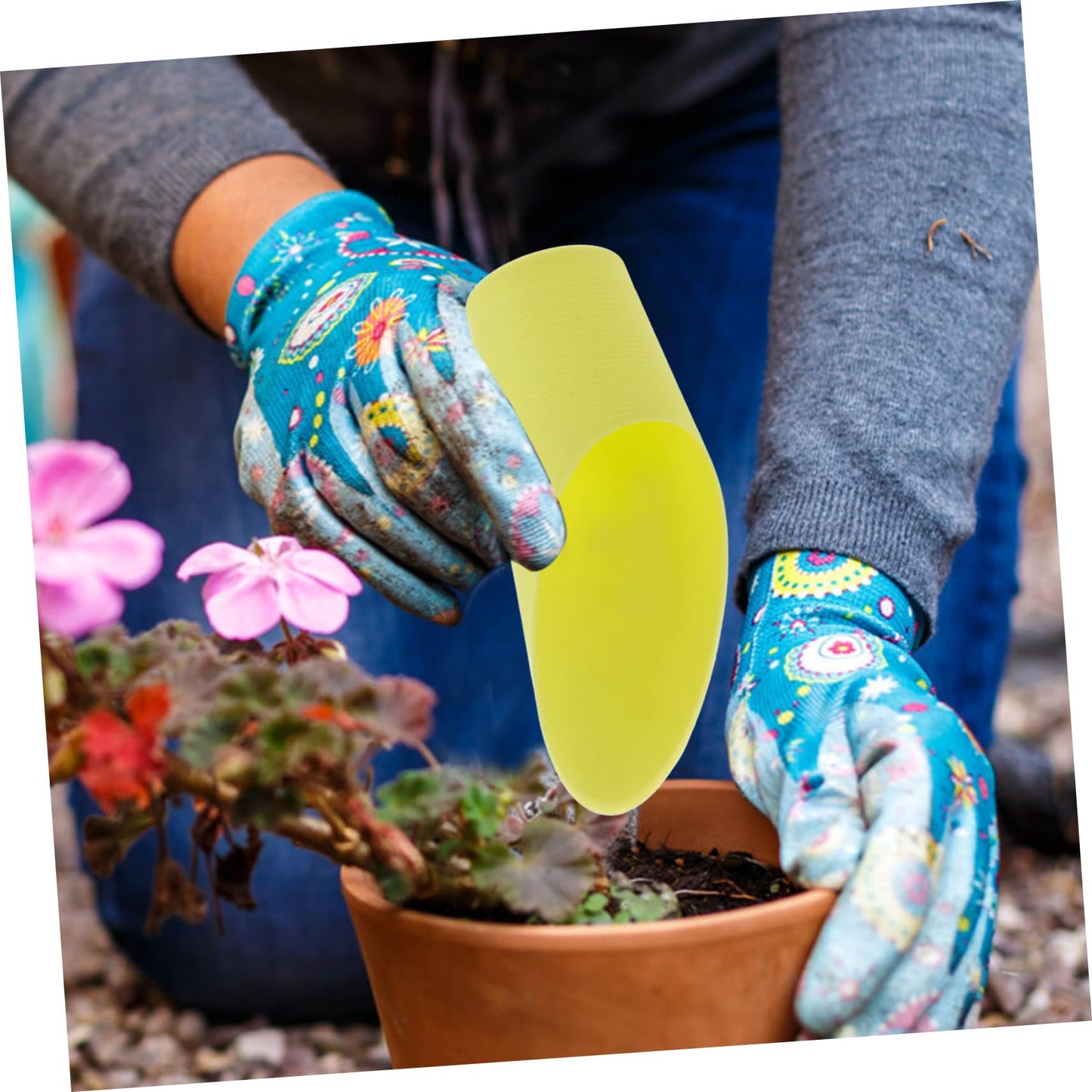 LIOOBO 5pcs Gardening Soil Shovel Multifunction Planting Shovel Bonsai Soil Scoop for Landscape Random Color