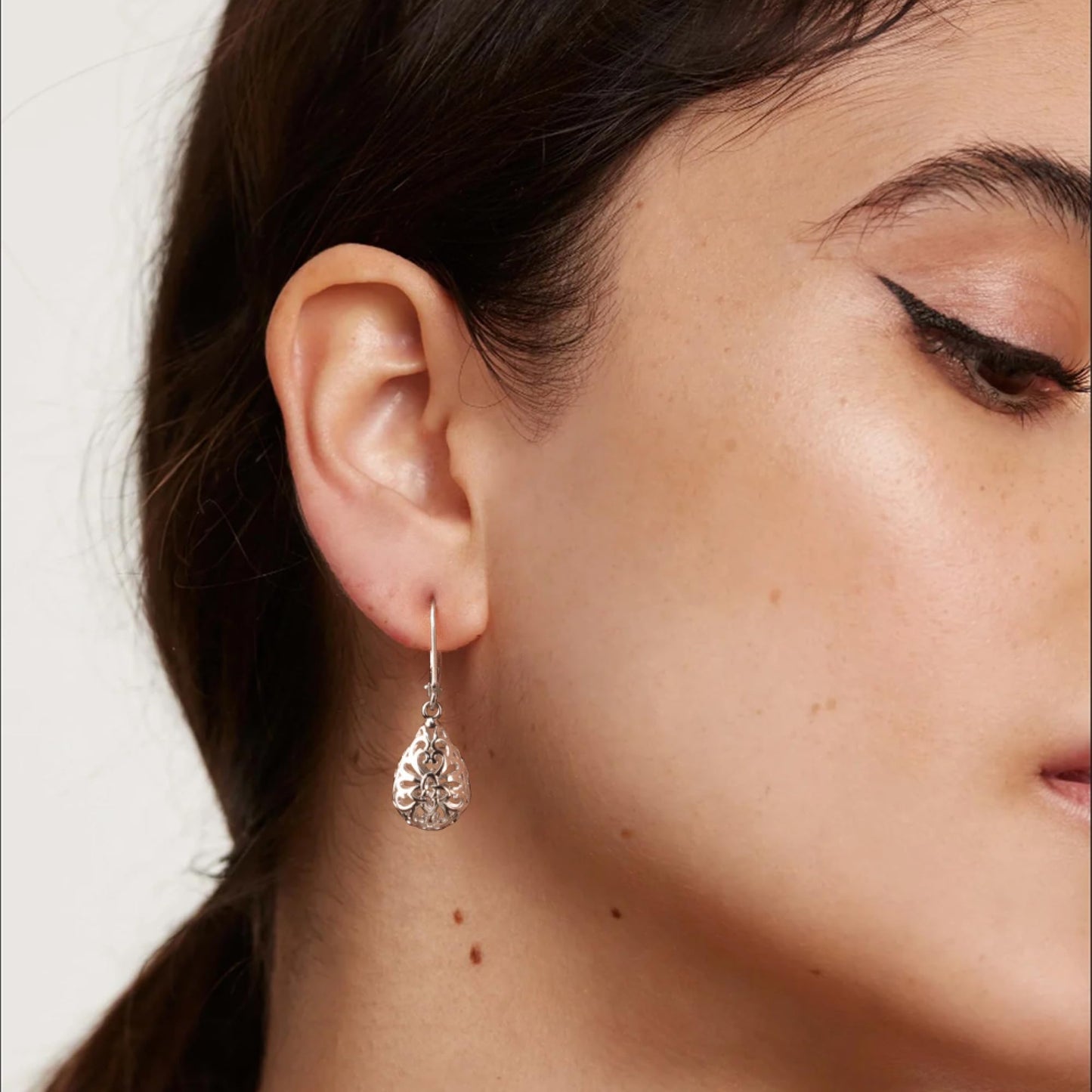 LANCHARMED Sterling Silver Teardrop Earrings for Women Trendy Silver Drop Leverback Dangle Earrings Hypoallergenic Leverback Dangle Drop Earrings for Women Jewelry