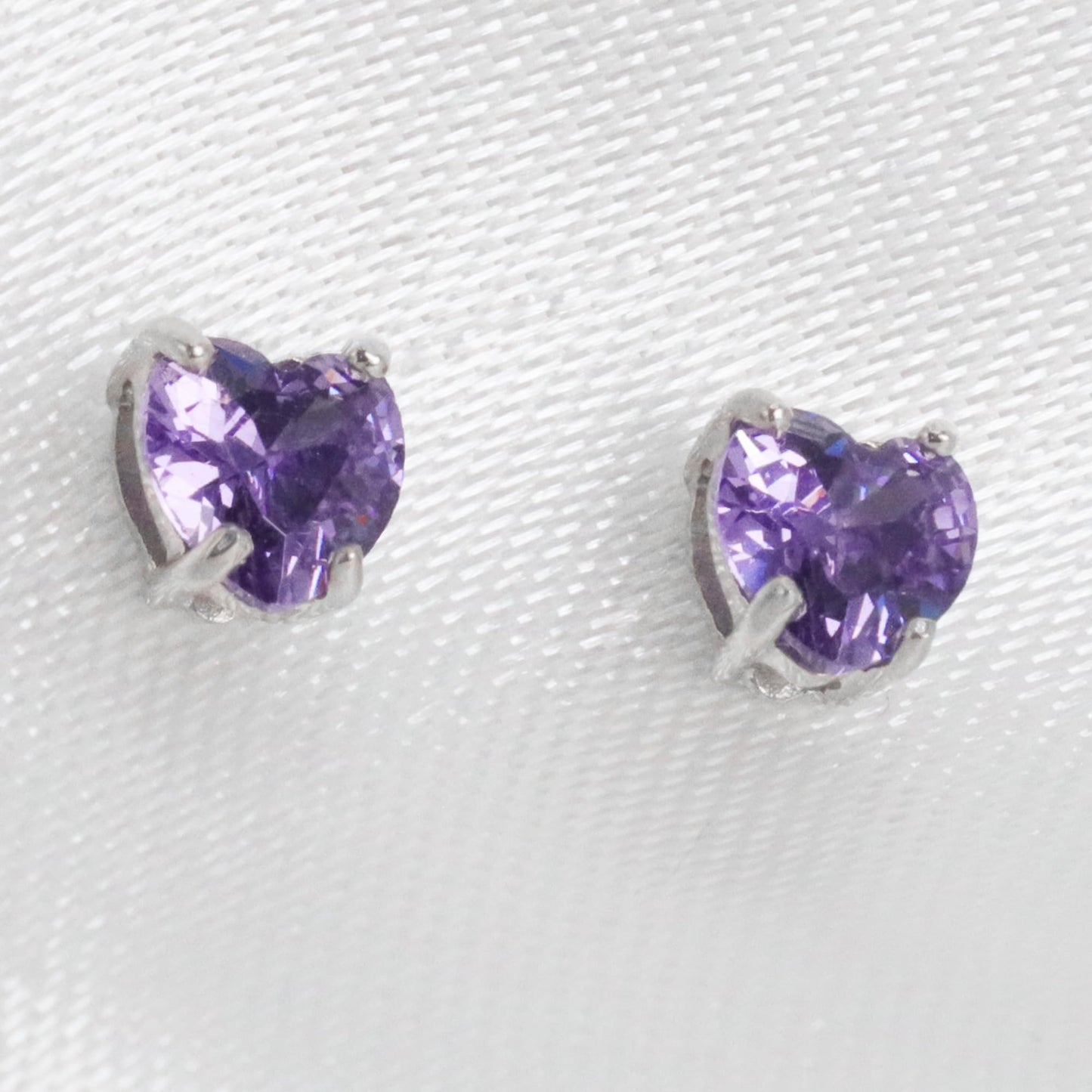 Belinda Jewelz - Heart Stud Earrings, 5mm Cubic Zirconia Heart Earrings with Prong Setting, 925 Sterling Silver Earrings Studs, Amethyst Stud Earrings for Women