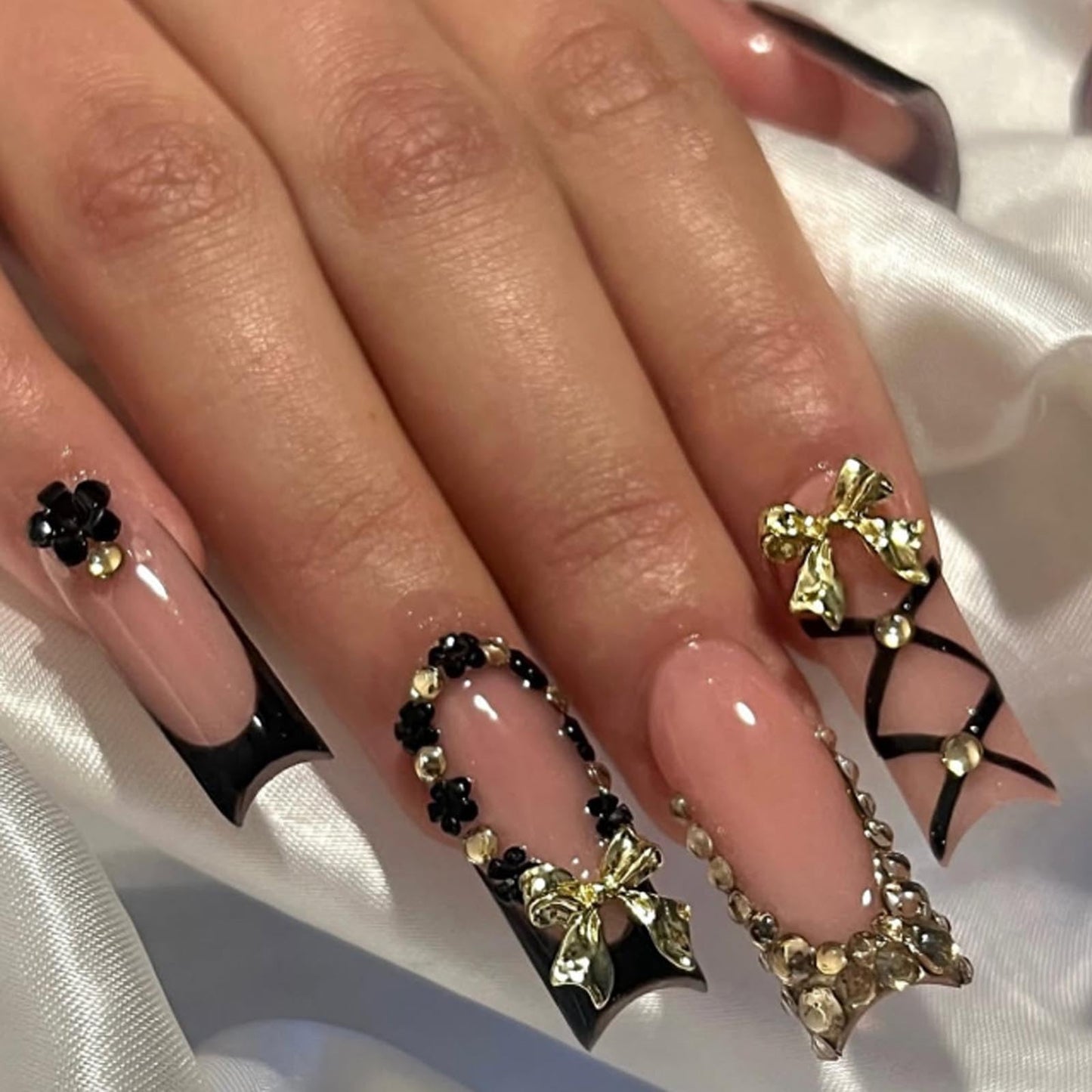 Hkanlre Long Press on Nails French Tips Full Cover Rhinestones False Nails Coffin Fake Bow Nails French for Women 24PCS
