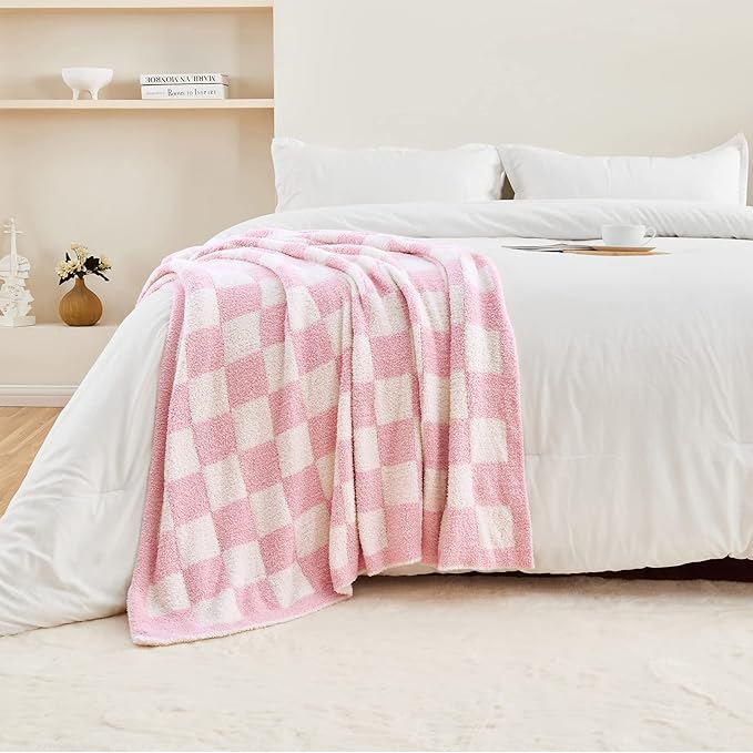 CozeCube Checkered Blanket, Ultra Soft Cozy Pink and White Throw Blanket, Warm Cozy Knit Fuzzy Plush Checkerboard Throw for Couch Bed Sofa, 60“x80”