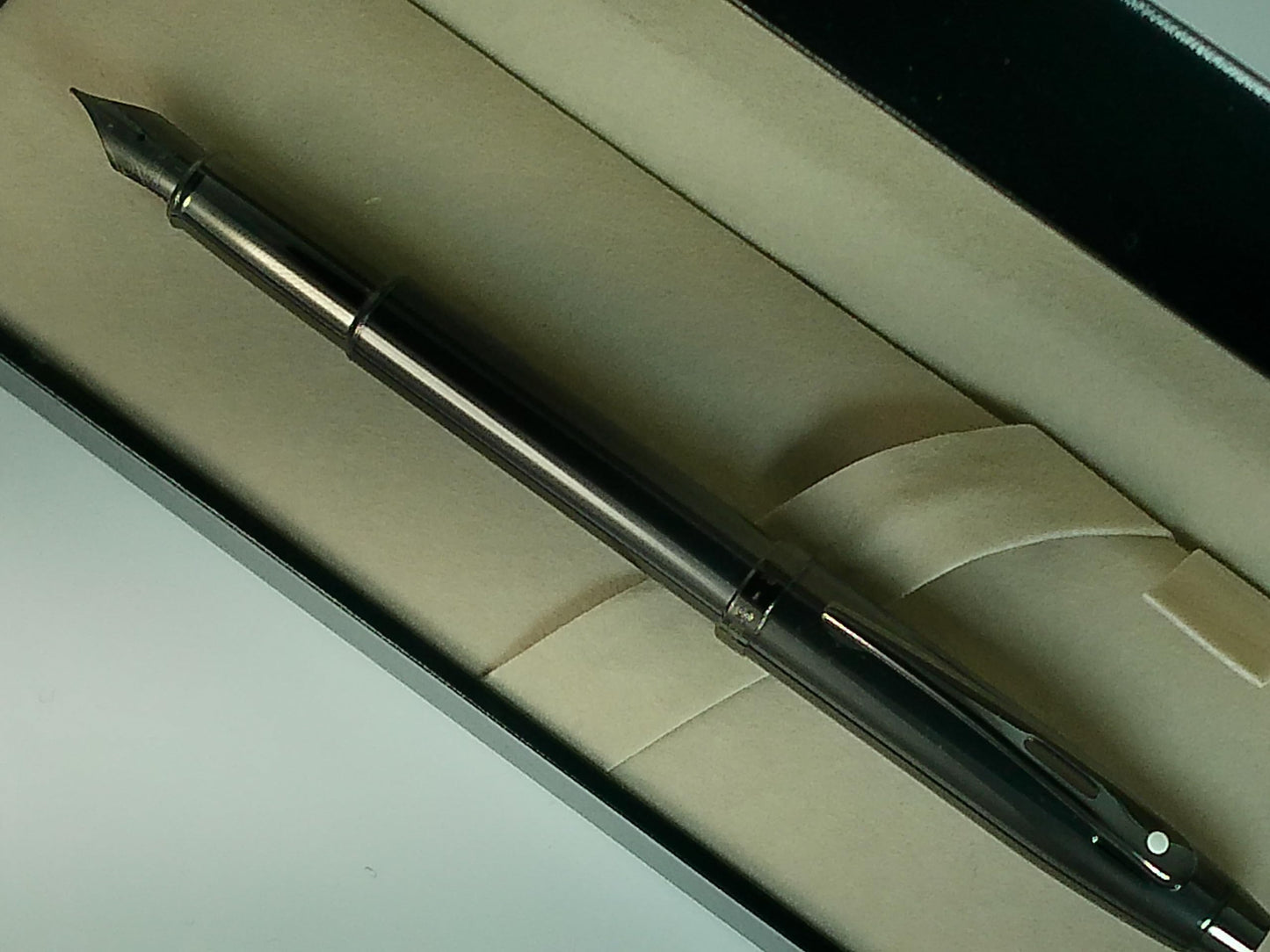Sheaffer 100 E9375 Pearlescent Dark Gray Gunmetal with PVD Appointments Pen | Premium Gray Pen | Premium Pen Gift box (Fountain (Medium))