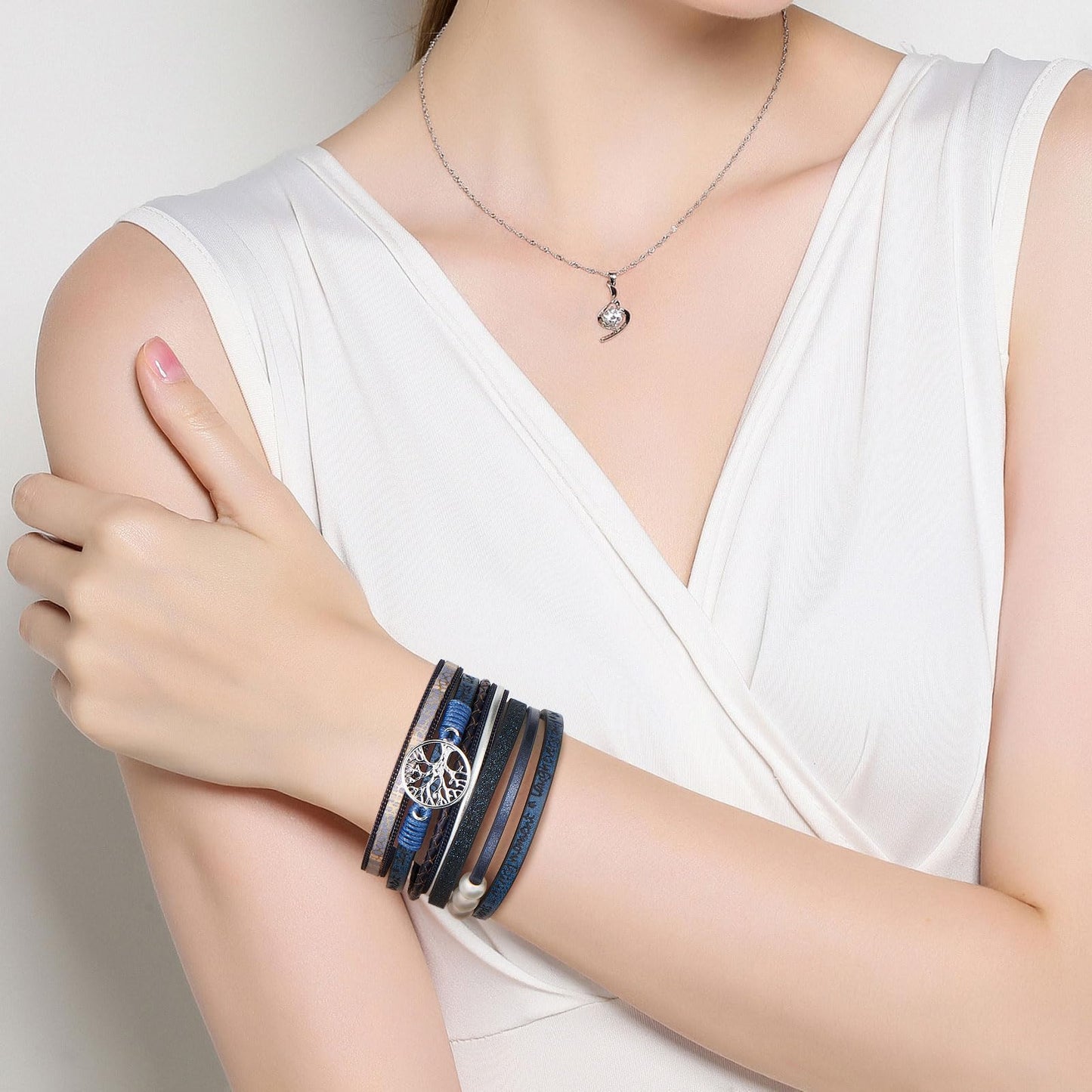 QIUTIMIY Leather Bracelets for Women Trendy Boho Cuff Bracelet Layered Bangle with Clasp Hand Wrist Jewelry Western(Style 5-Navy)