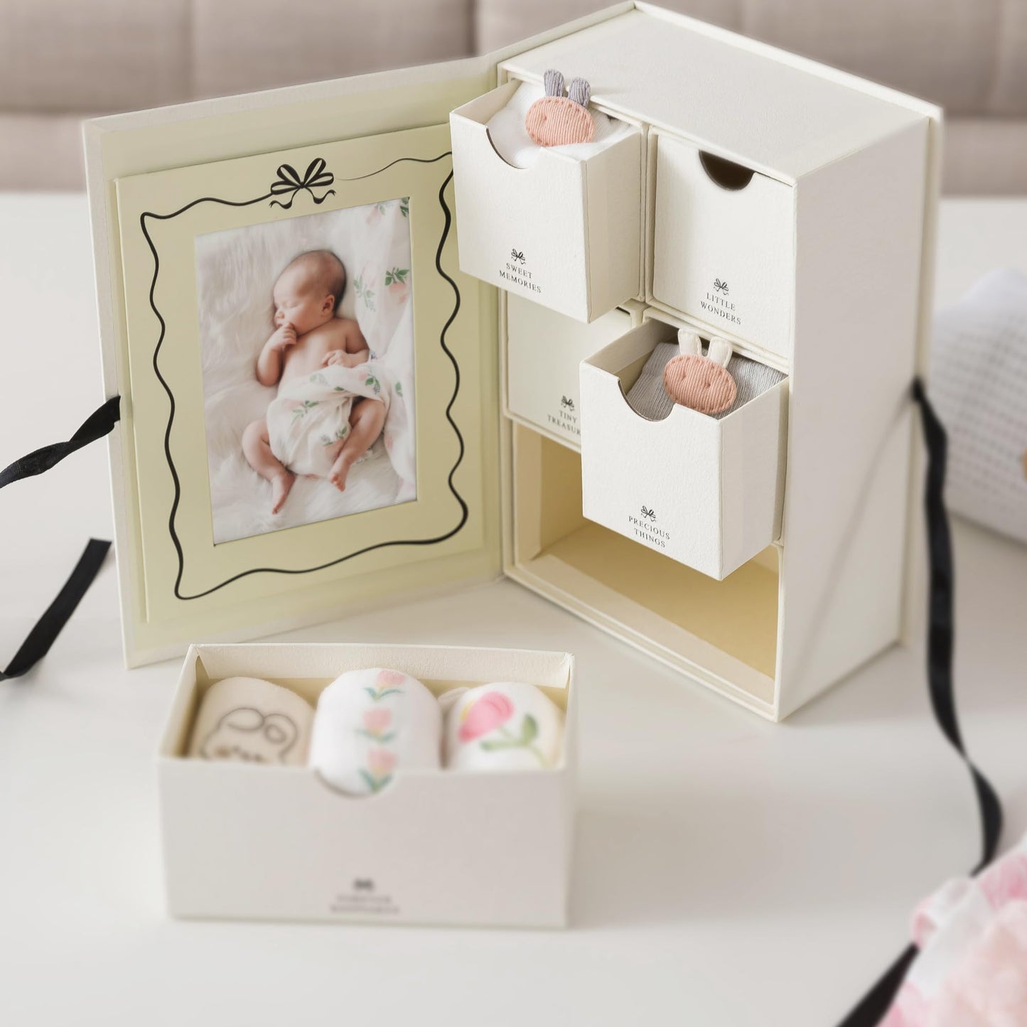 Soul & Lane Baby Keepsake Box with 5 Compartments, Baby Memory Box with Photo Frame, Newborn Storage Organizer for Girl and Boy, Memory Keeper for New Parents
