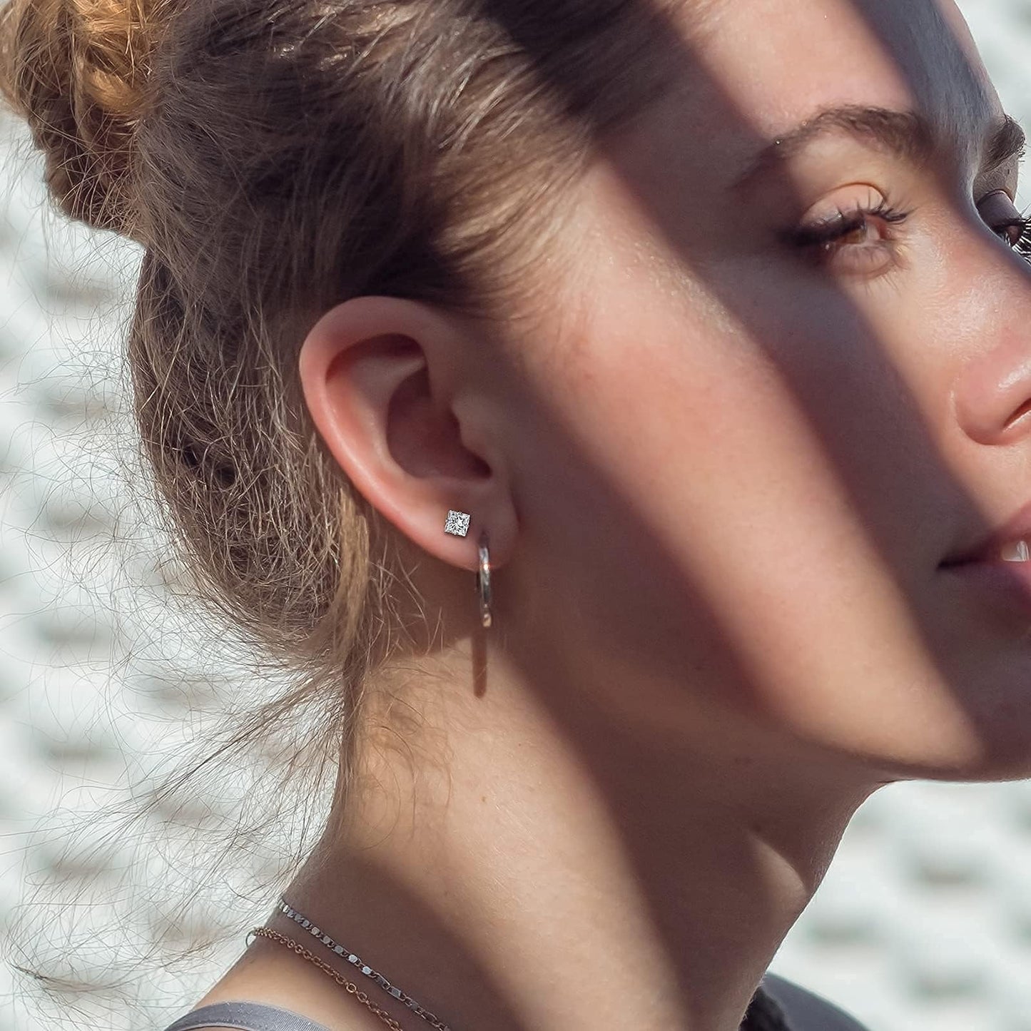 limerencia 18g Titanium Internally Threaded Tragus Piercing Jewelry CZ Top Flat Back Piercing Nose Studs Earring, Helix, Cartilage, Labret, Monroe for Women or Men (4mm, Clear White)